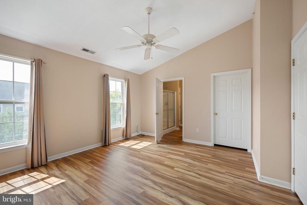 22 PIER POINT DRIVE