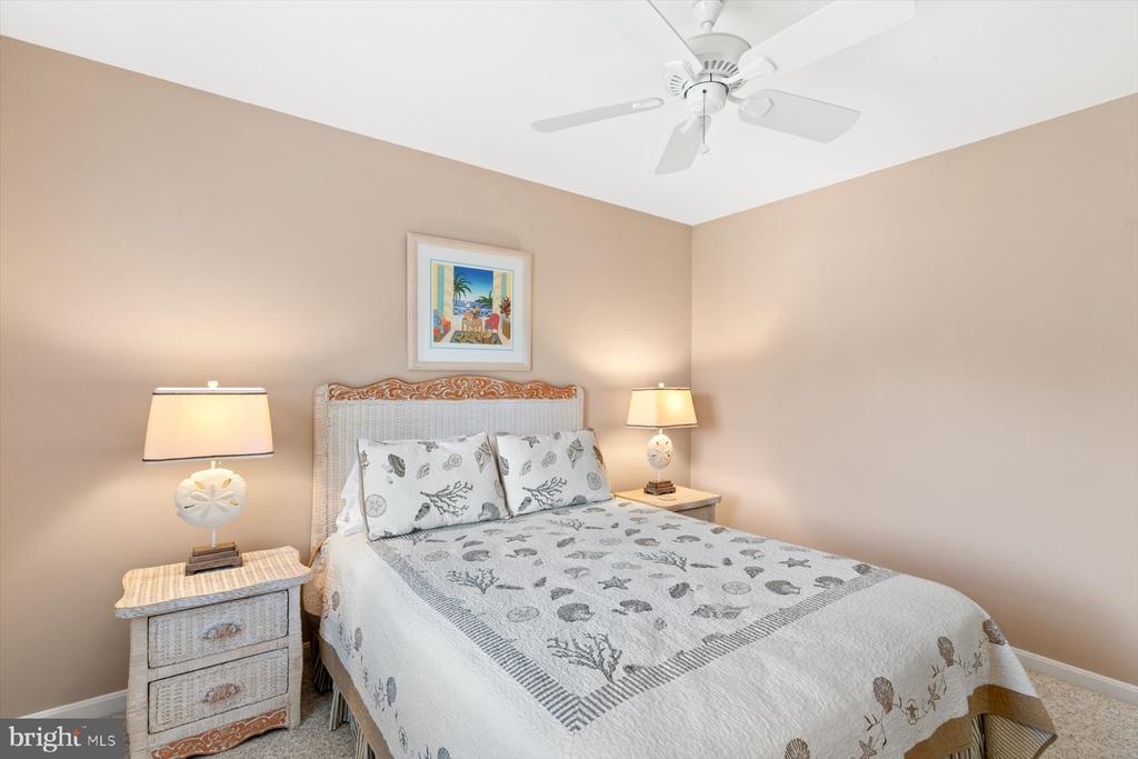 323 WALKABOUT ROAD