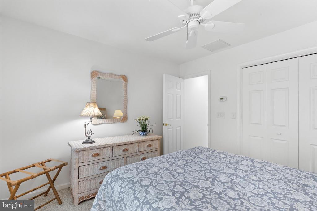 323 WALKABOUT ROAD