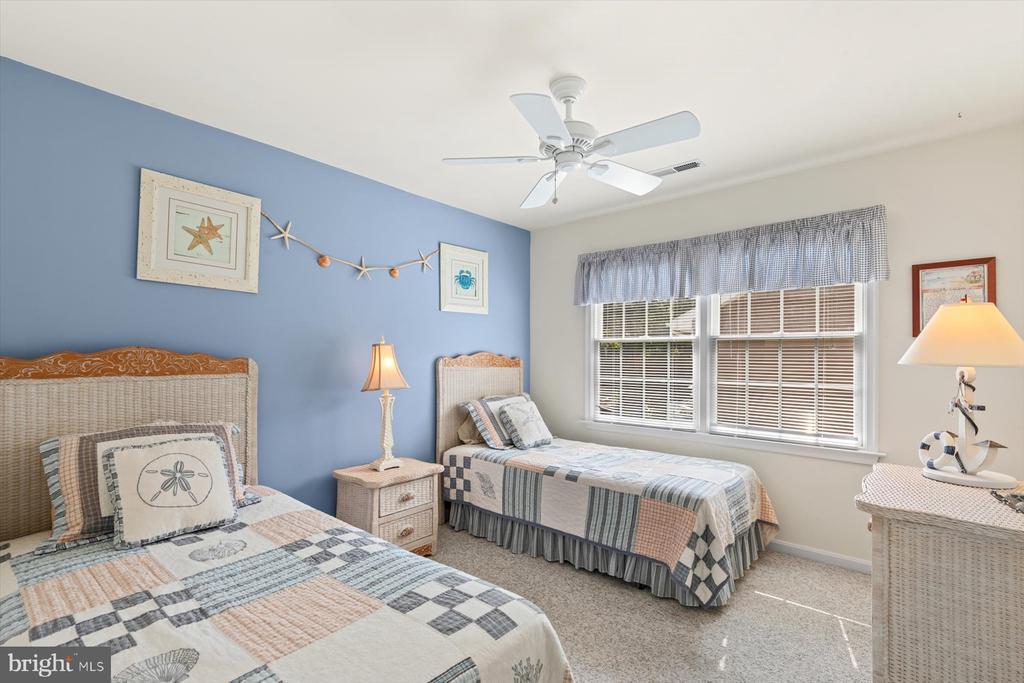323 WALKABOUT ROAD