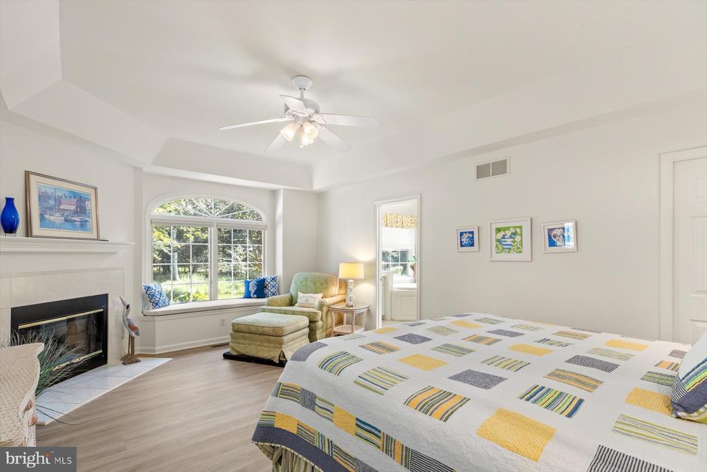 323 WALKABOUT ROAD