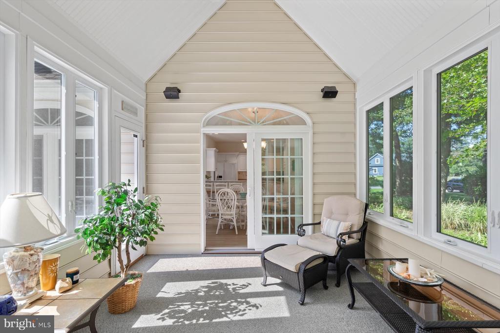 323 WALKABOUT ROAD