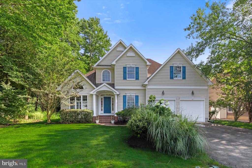 323 WALKABOUT ROAD
