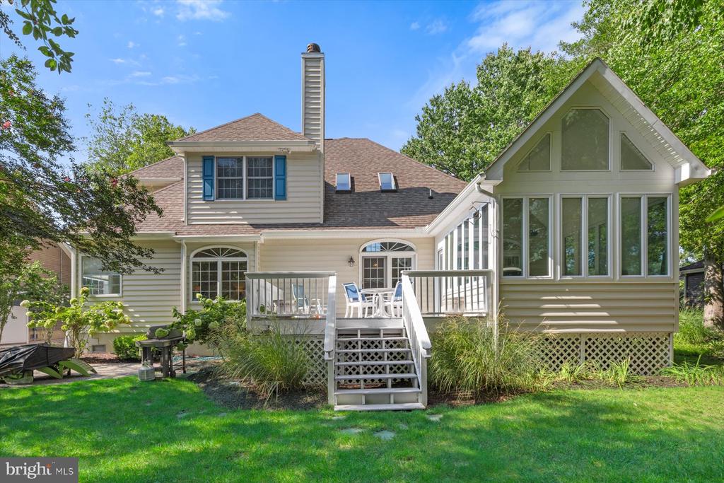 323 WALKABOUT ROAD