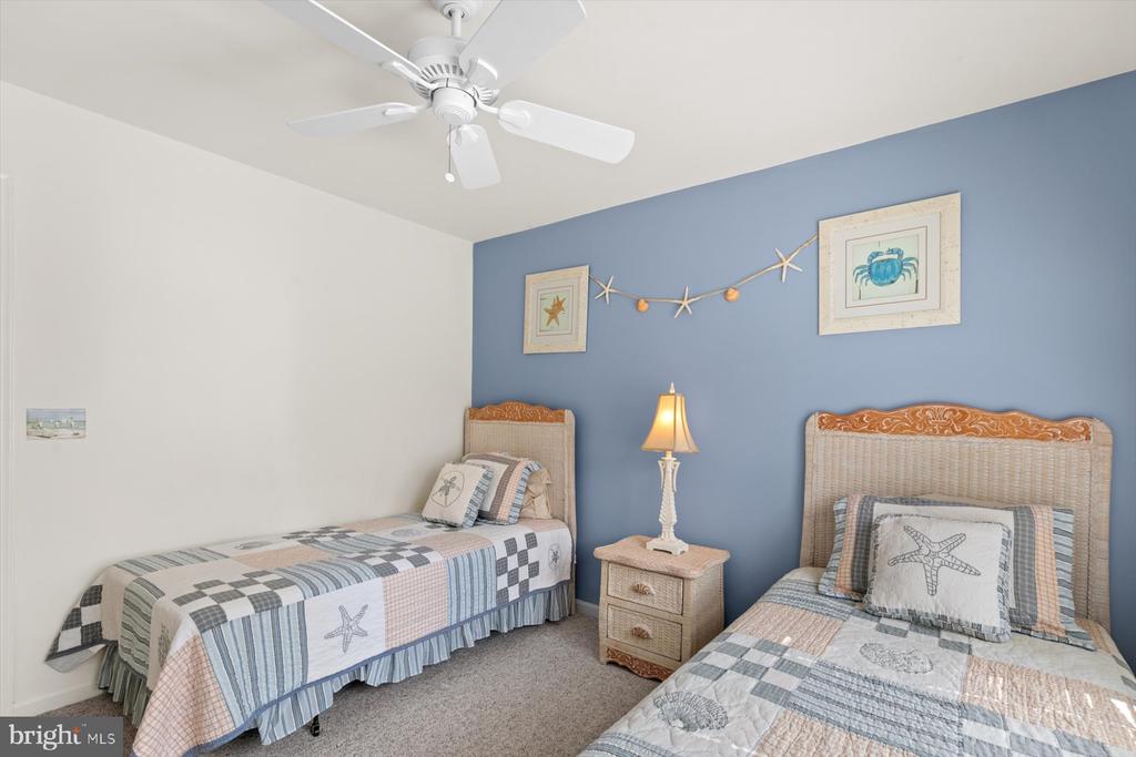 323 WALKABOUT ROAD