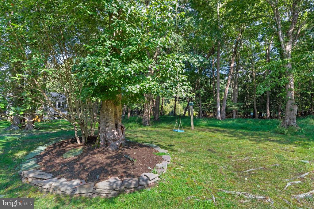 323 WALKABOUT ROAD