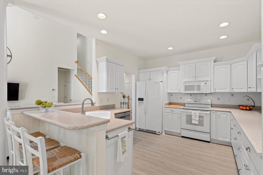 323 WALKABOUT ROAD