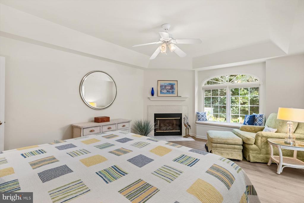 323 WALKABOUT ROAD