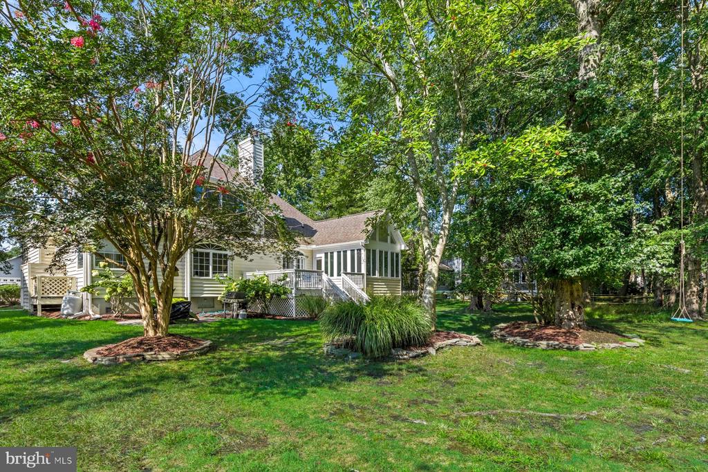 323 WALKABOUT ROAD