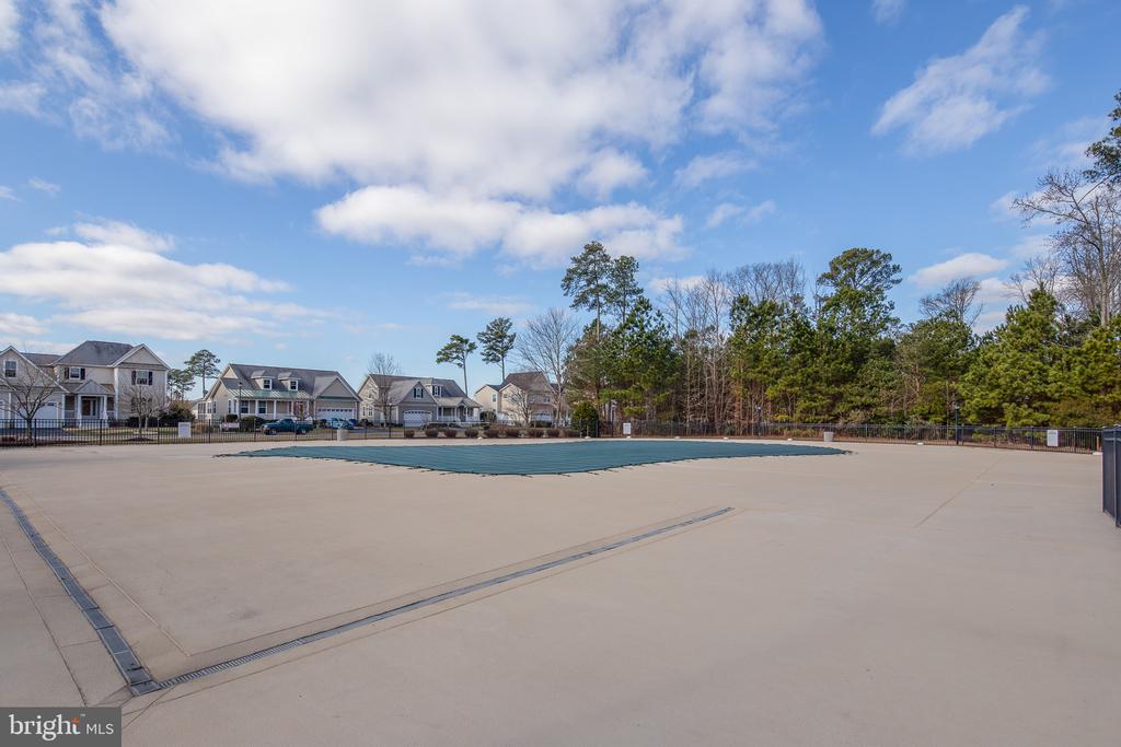 37123 SOLITUDE DRIVE