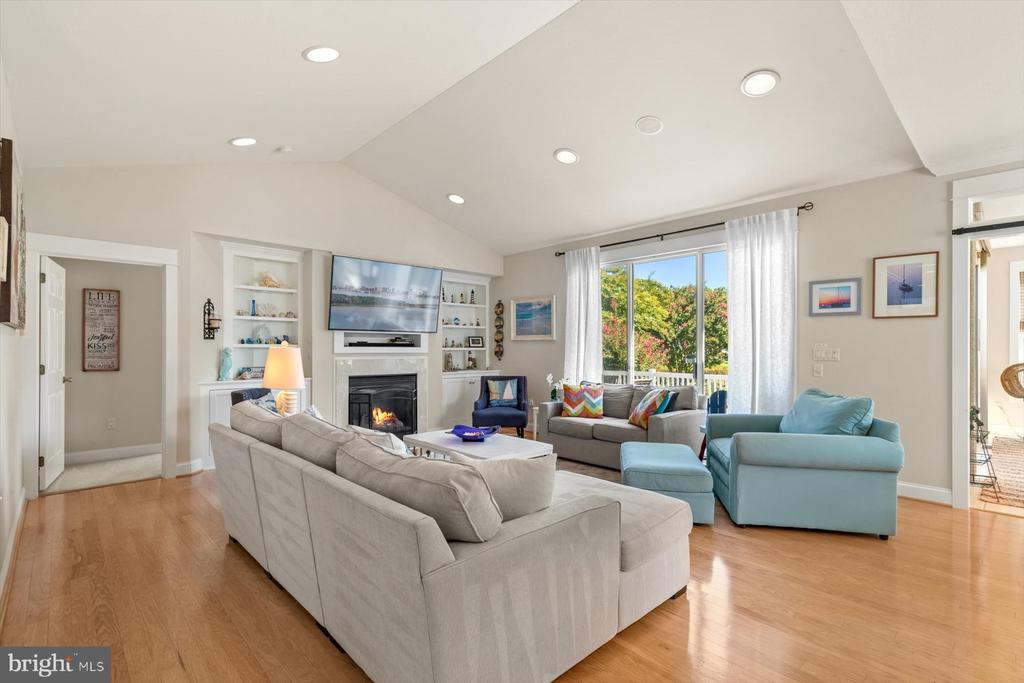 37123 SOLITUDE DRIVE