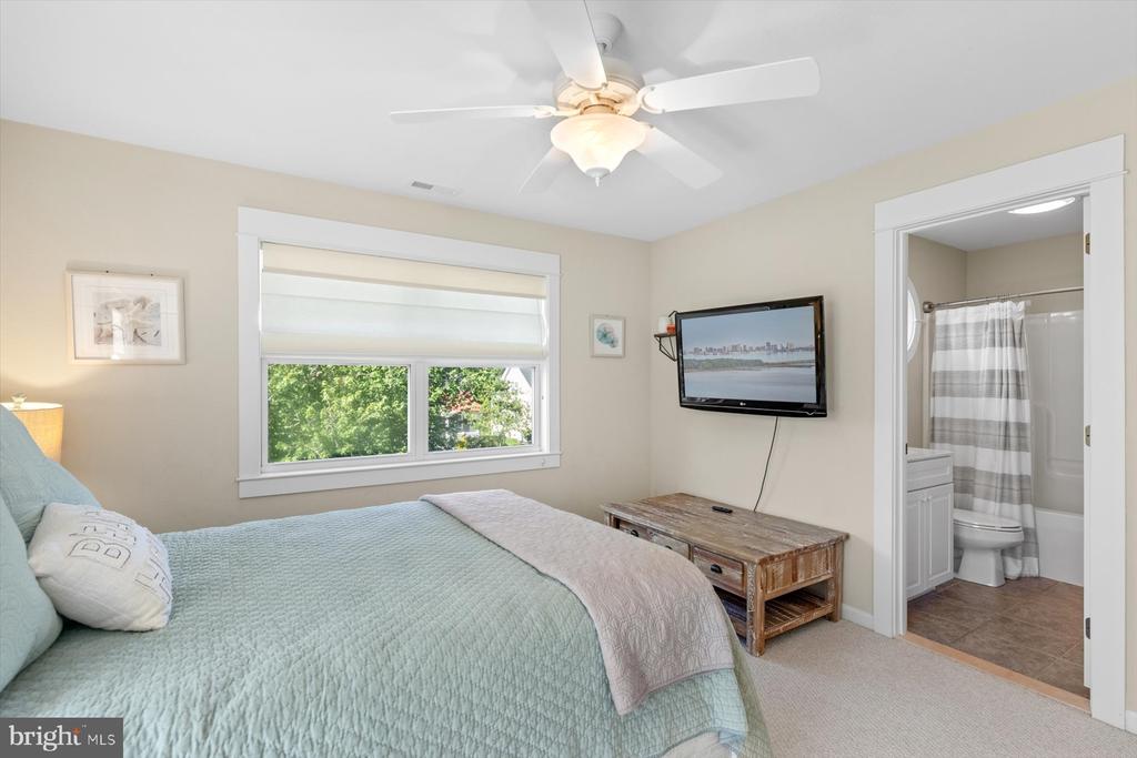 37123 SOLITUDE DRIVE