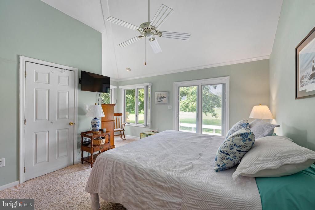 324 WALKABOUT ROAD