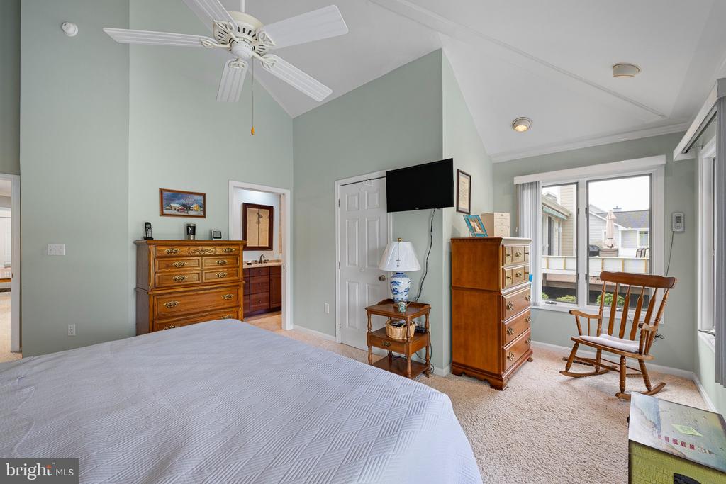 324 WALKABOUT ROAD