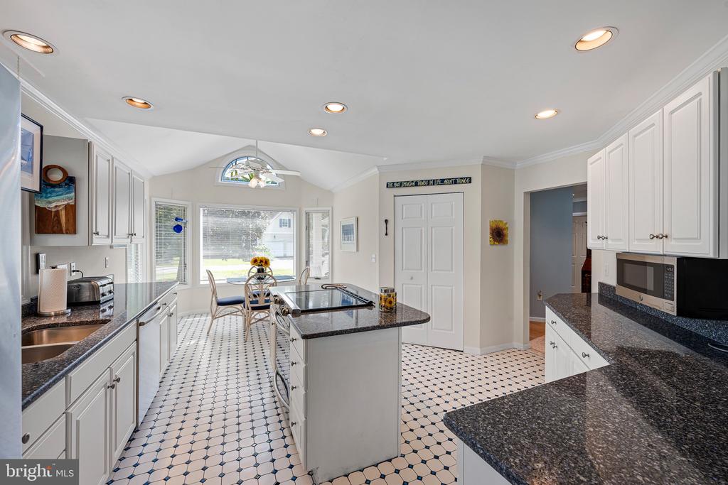 324 WALKABOUT ROAD