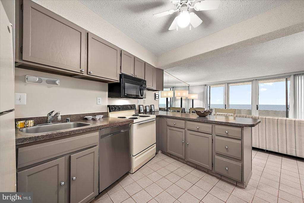 8500 COASTAL HIGHWAY 1103