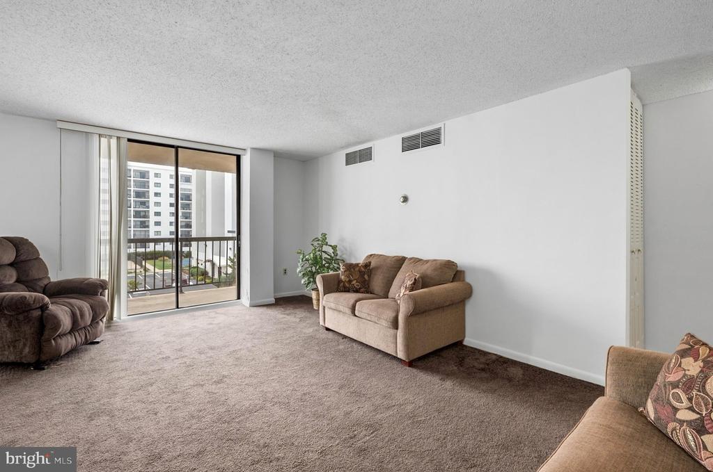 13110 COASTAL HIGHWAY Unit: 307