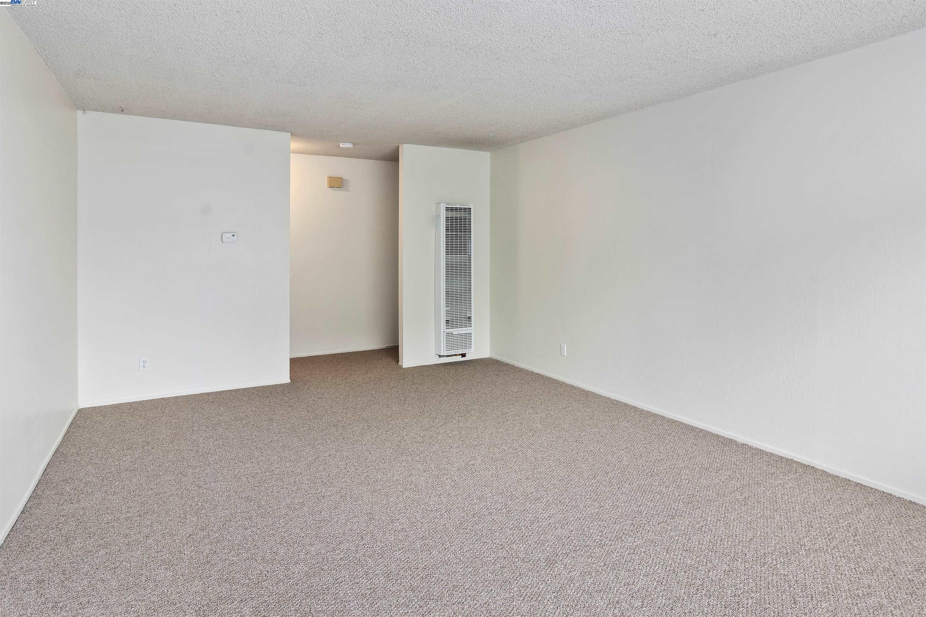 1512 Mozart St