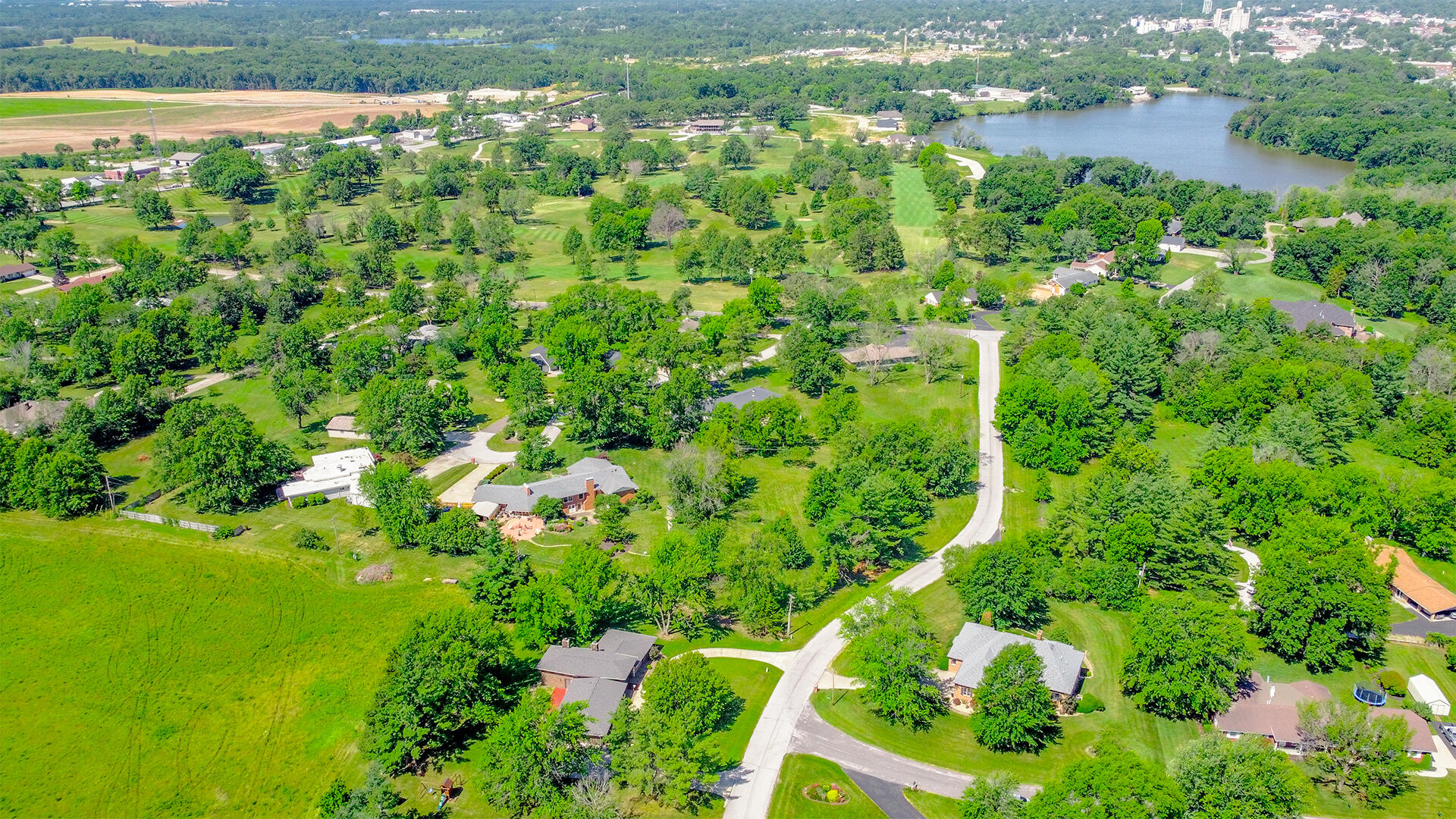 2920 LAKE RD