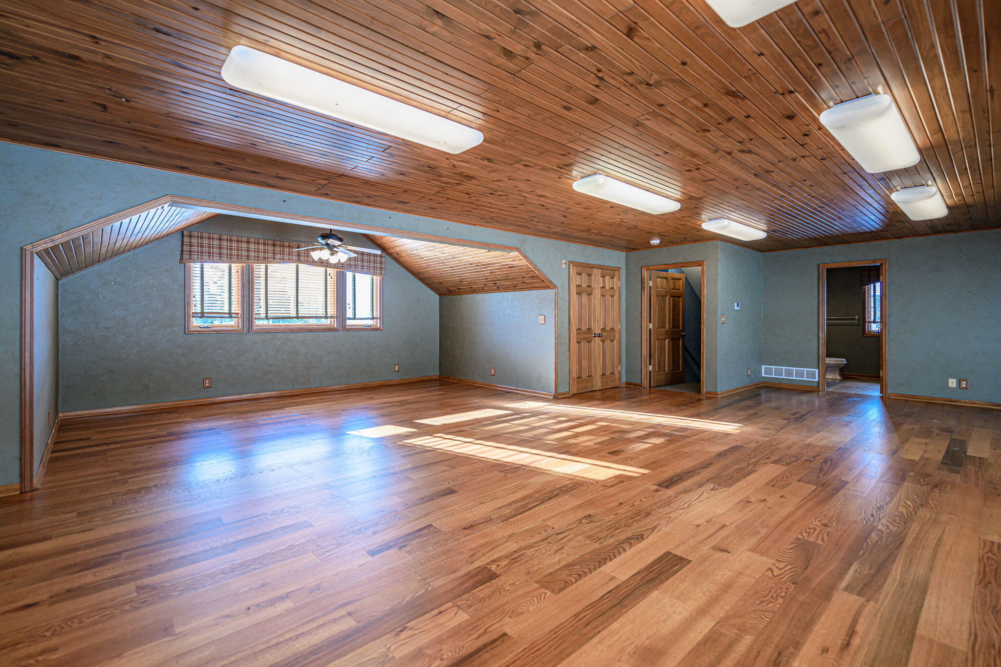 4861 S OLD MILL CREEK RD