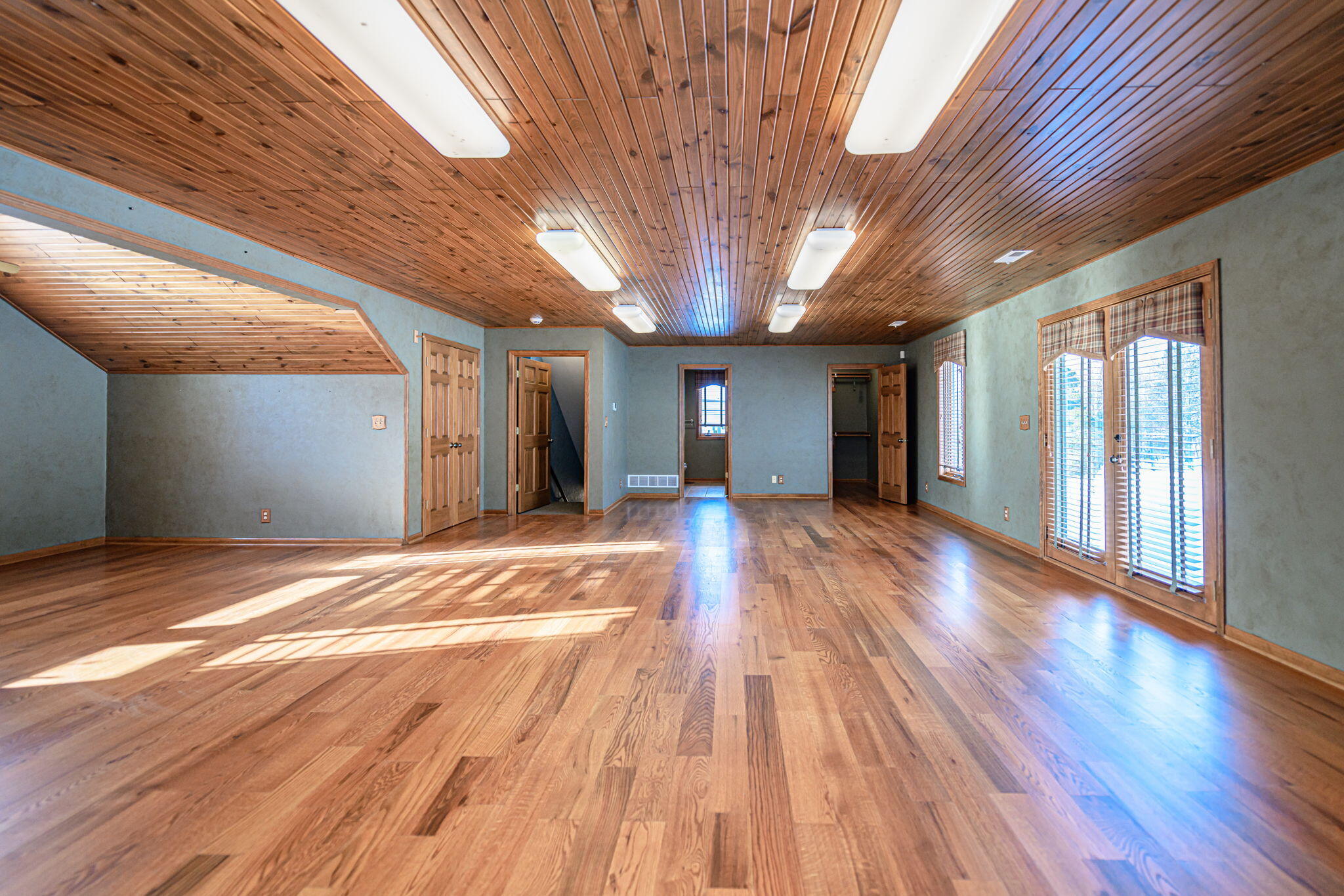 4861 S OLD MILL CREEK RD