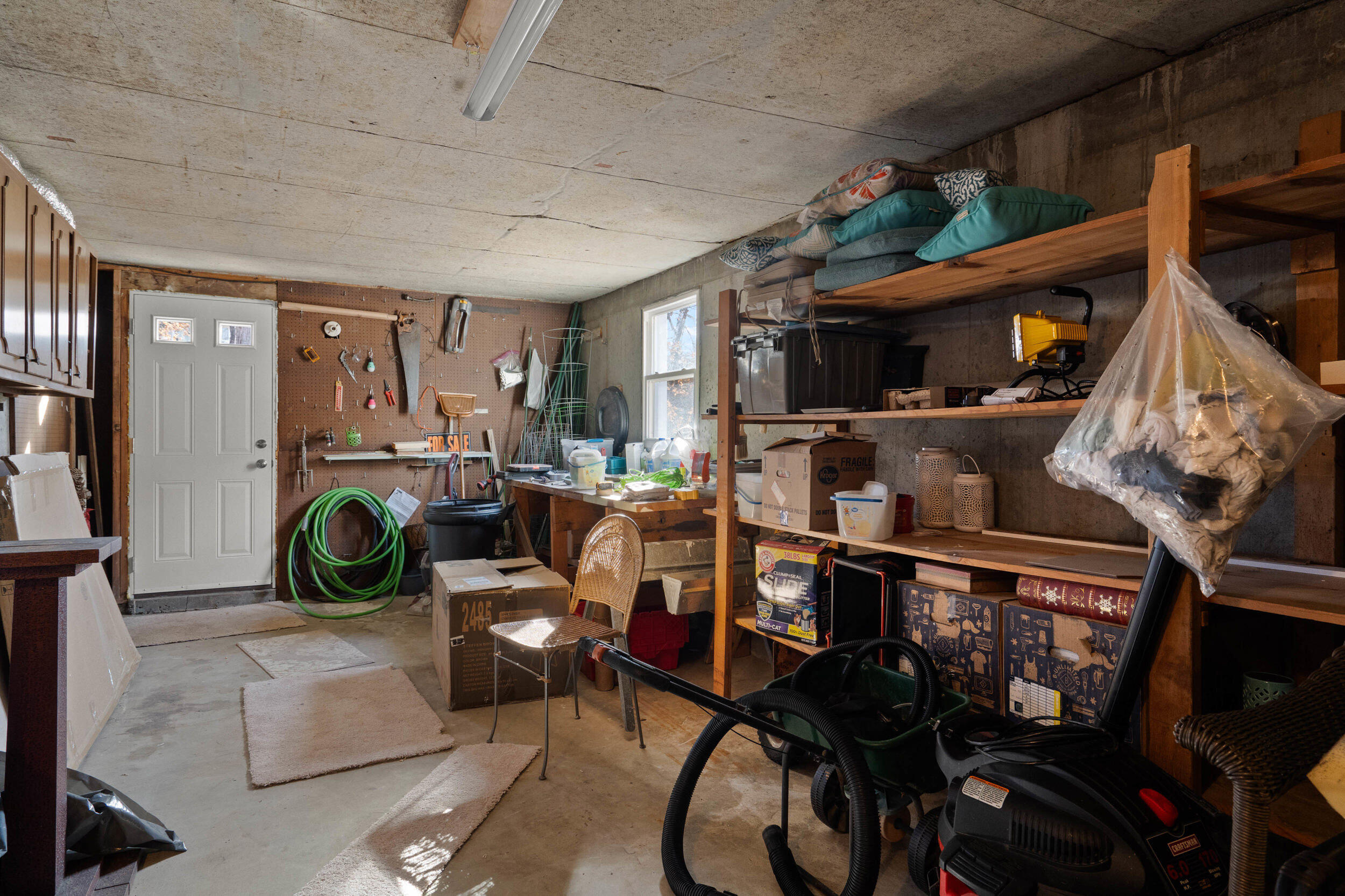 412 MAPLEWOOD DR