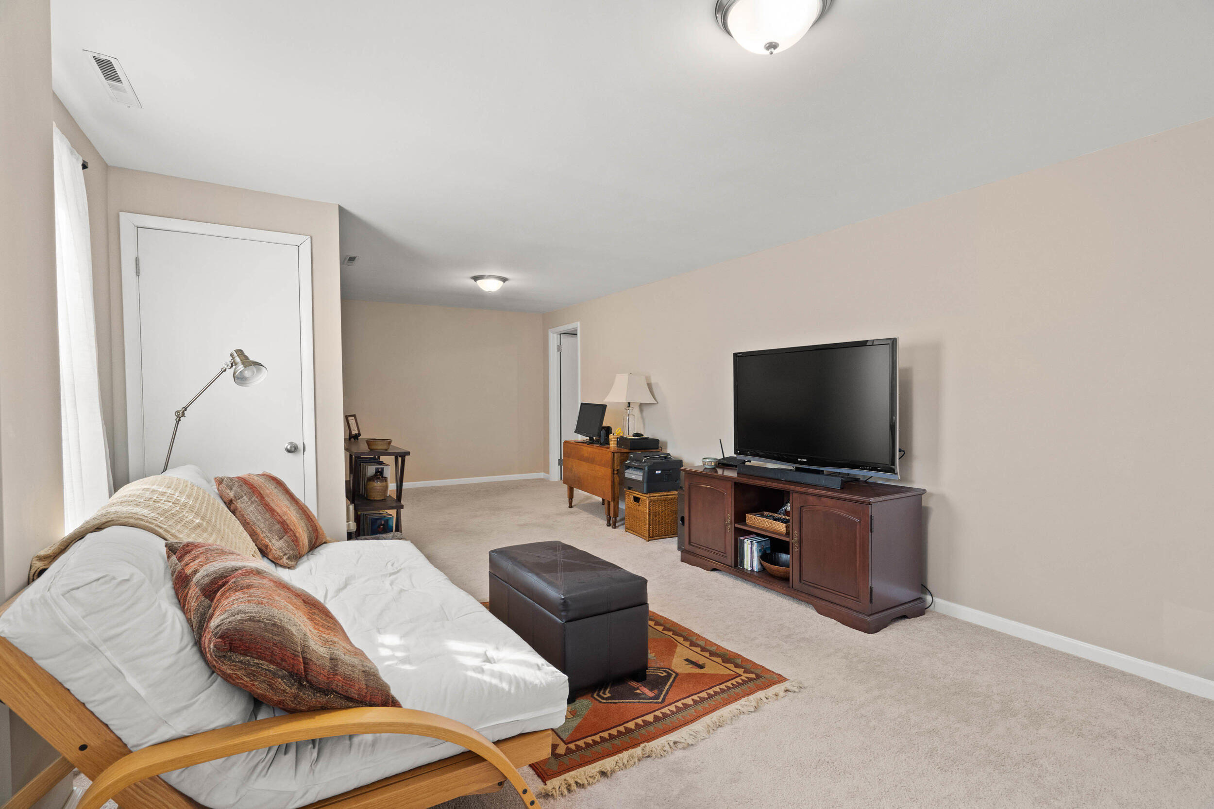 412 MAPLEWOOD DR