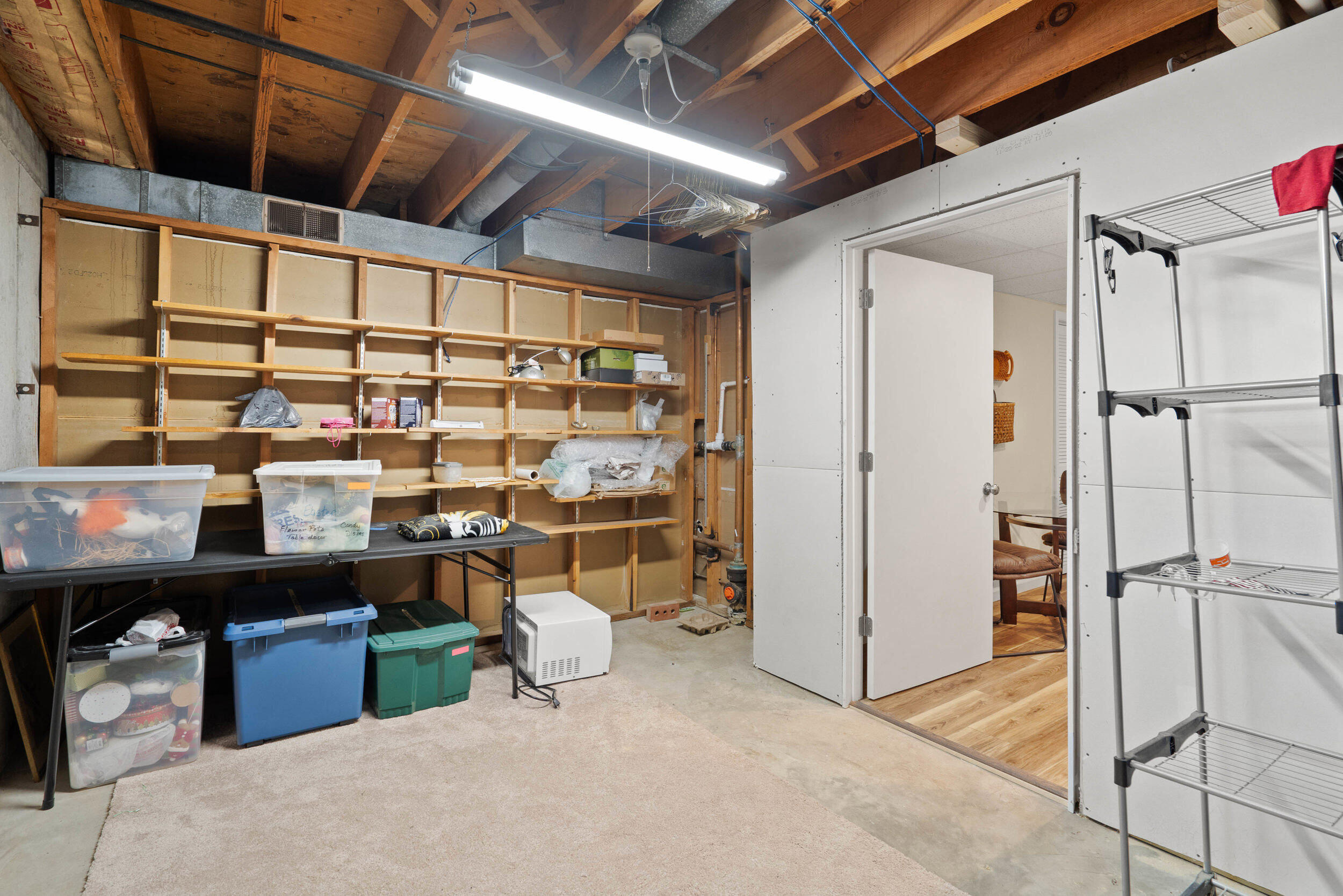 412 MAPLEWOOD DR