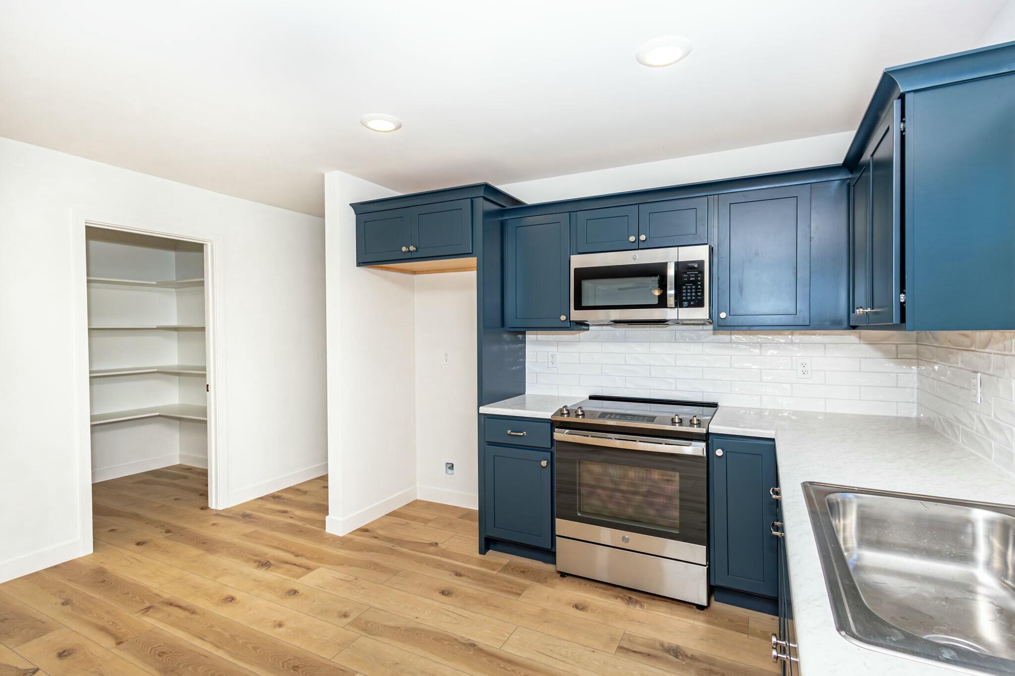2617 FRAZIER LP