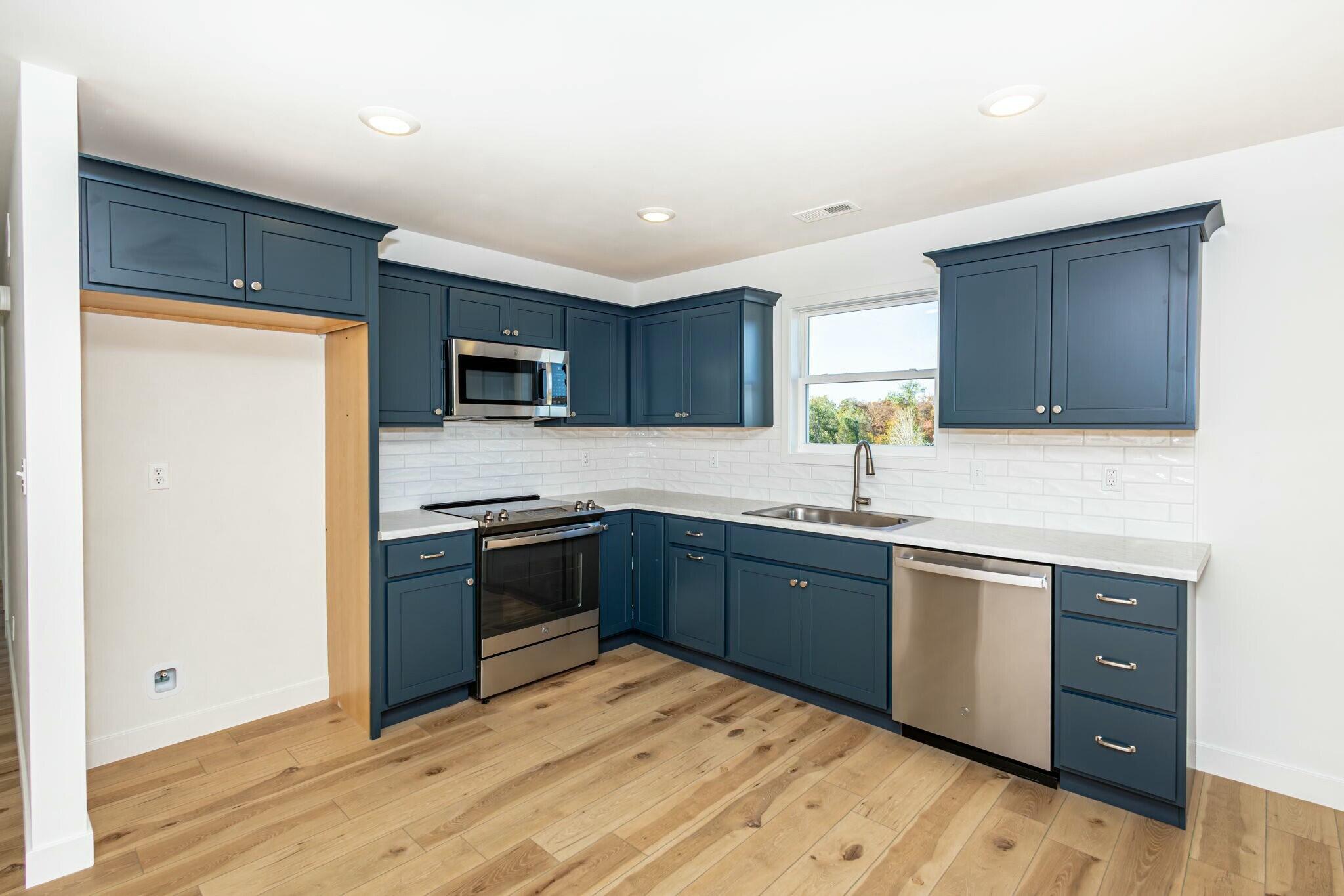 2617 FRAZIER LP