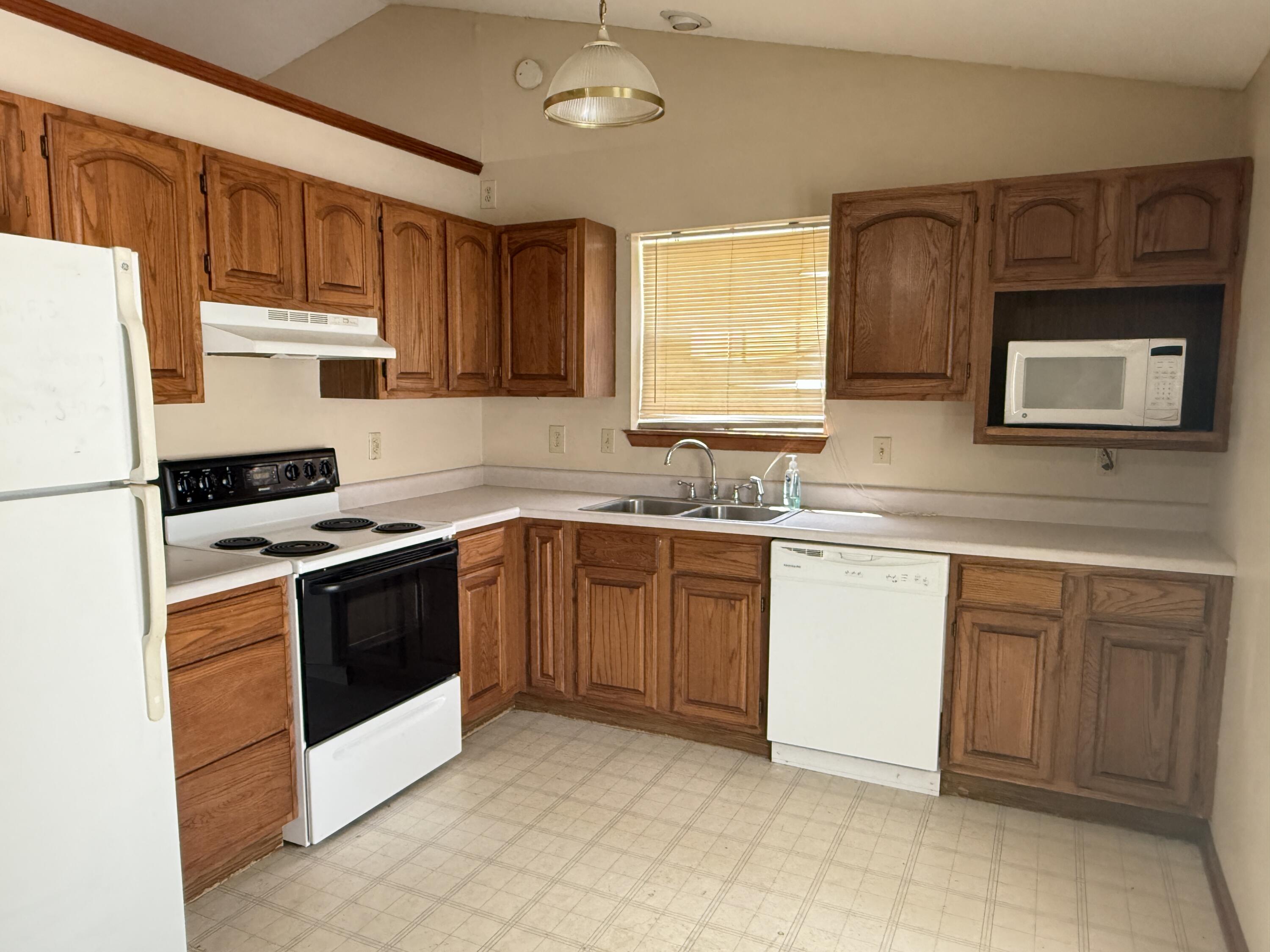 2109 CALLAWAY DR