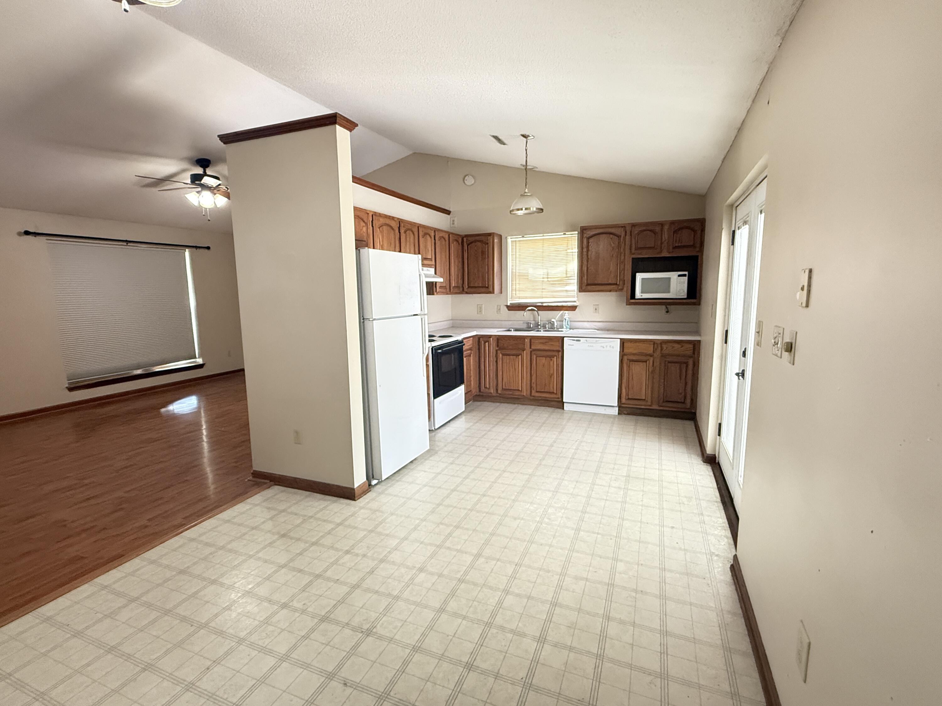 2109 CALLAWAY DR