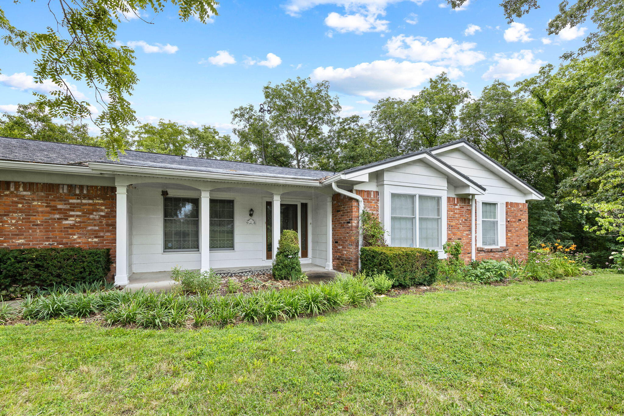 7100 N SYCAMORE