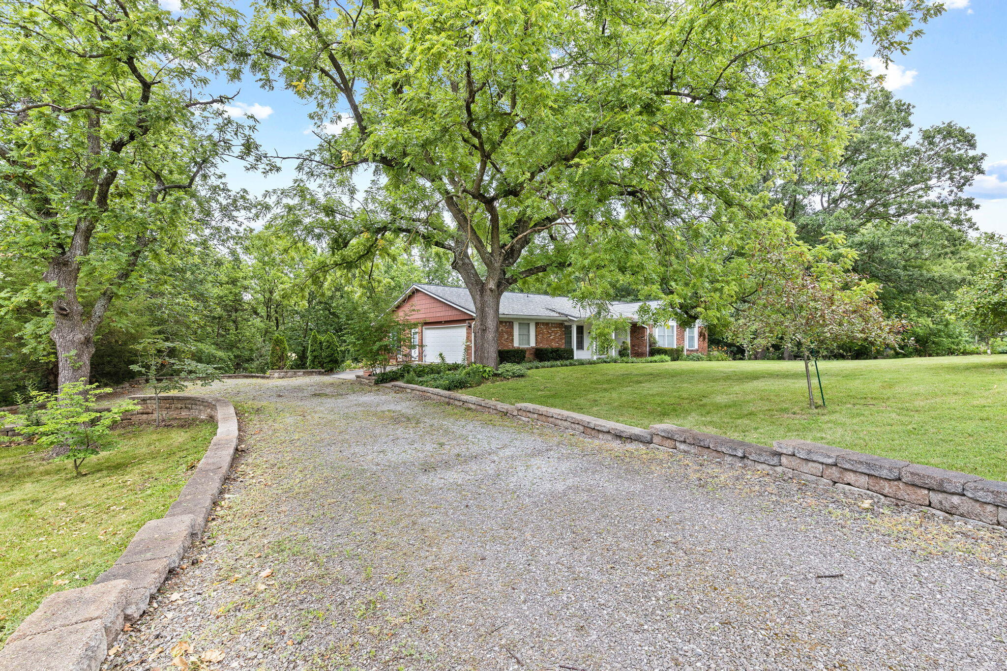 7100 N SYCAMORE