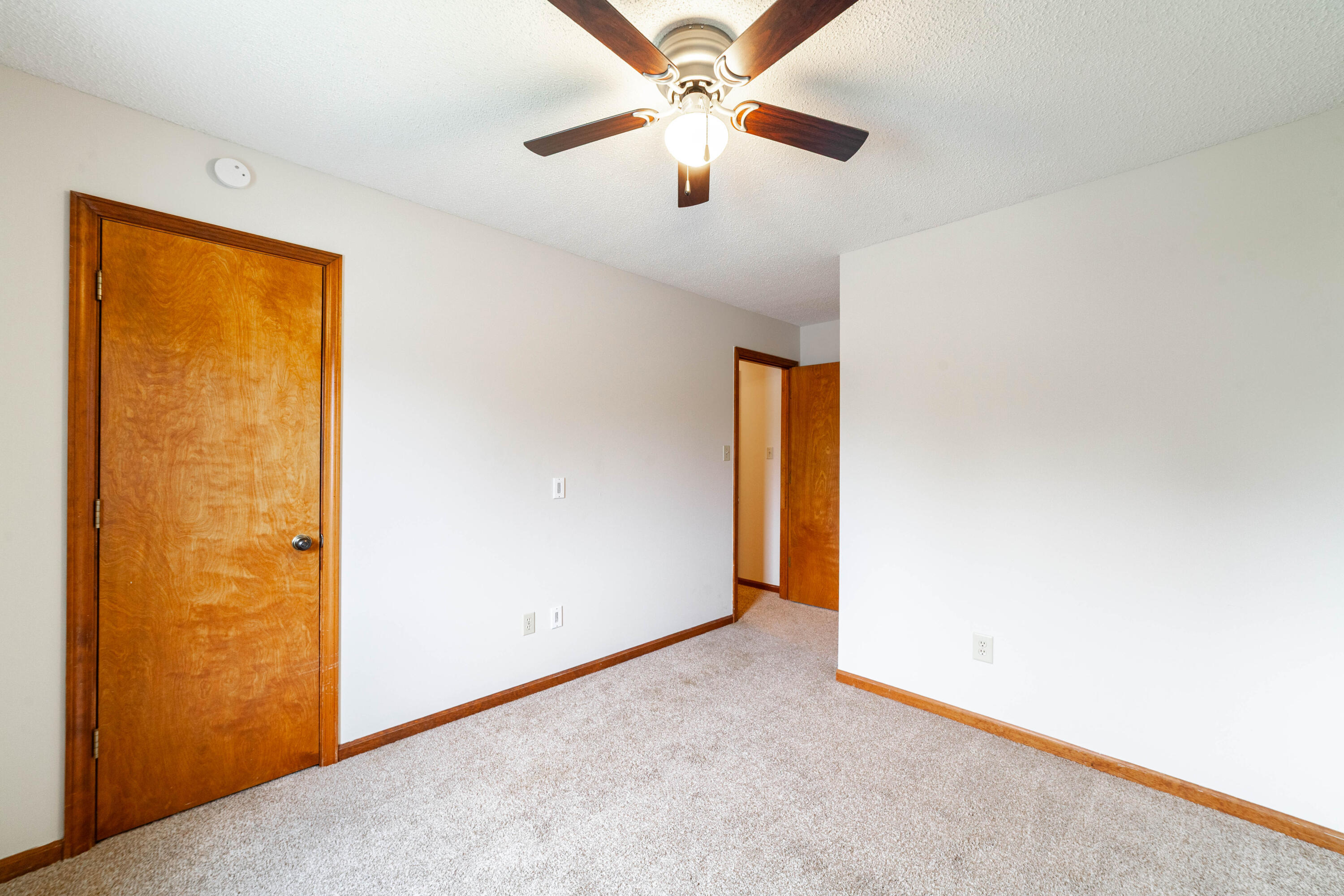 2107 WINCHESTER DR