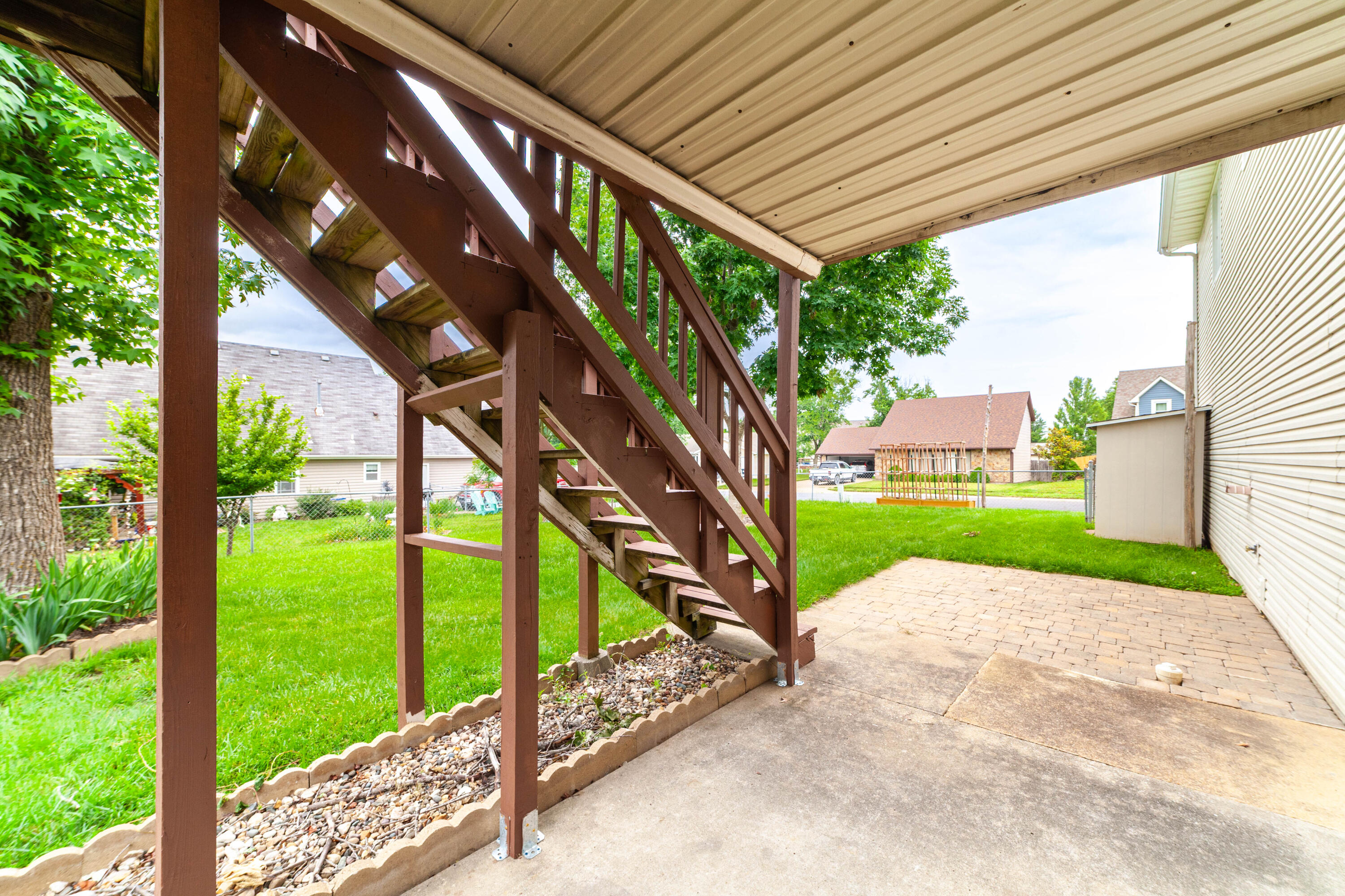 2107 WINCHESTER DR