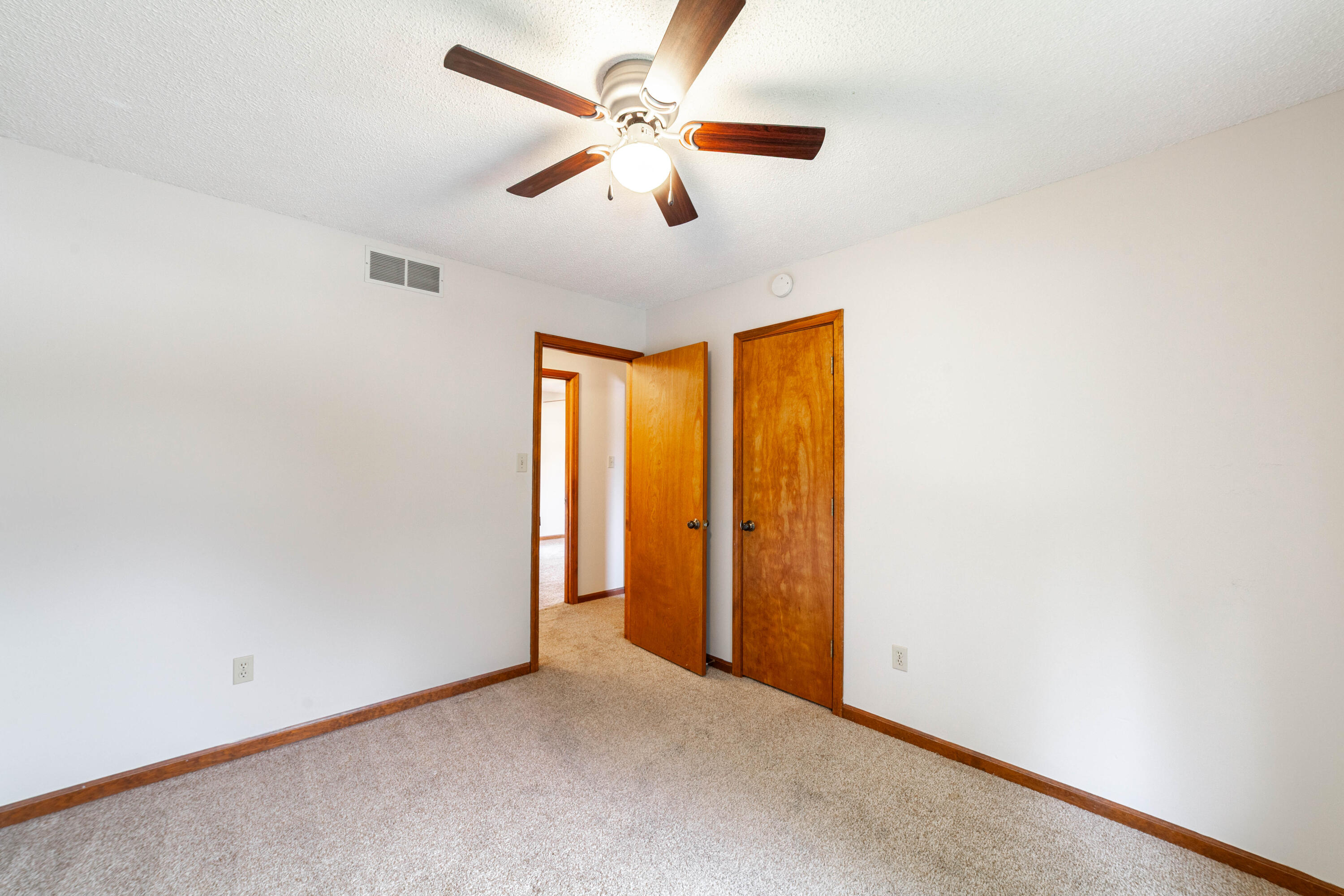 2107 WINCHESTER DR