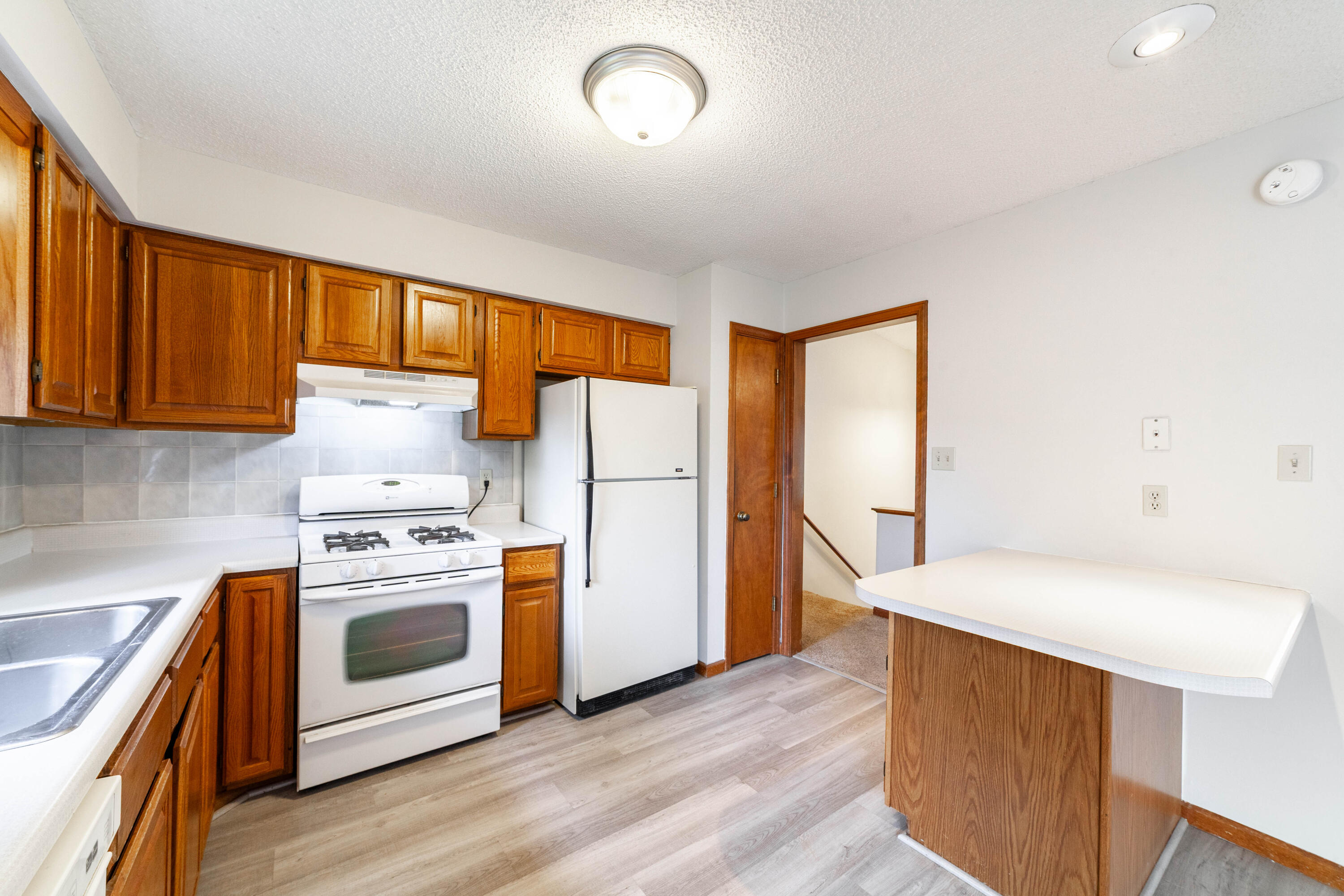 2107 WINCHESTER DR