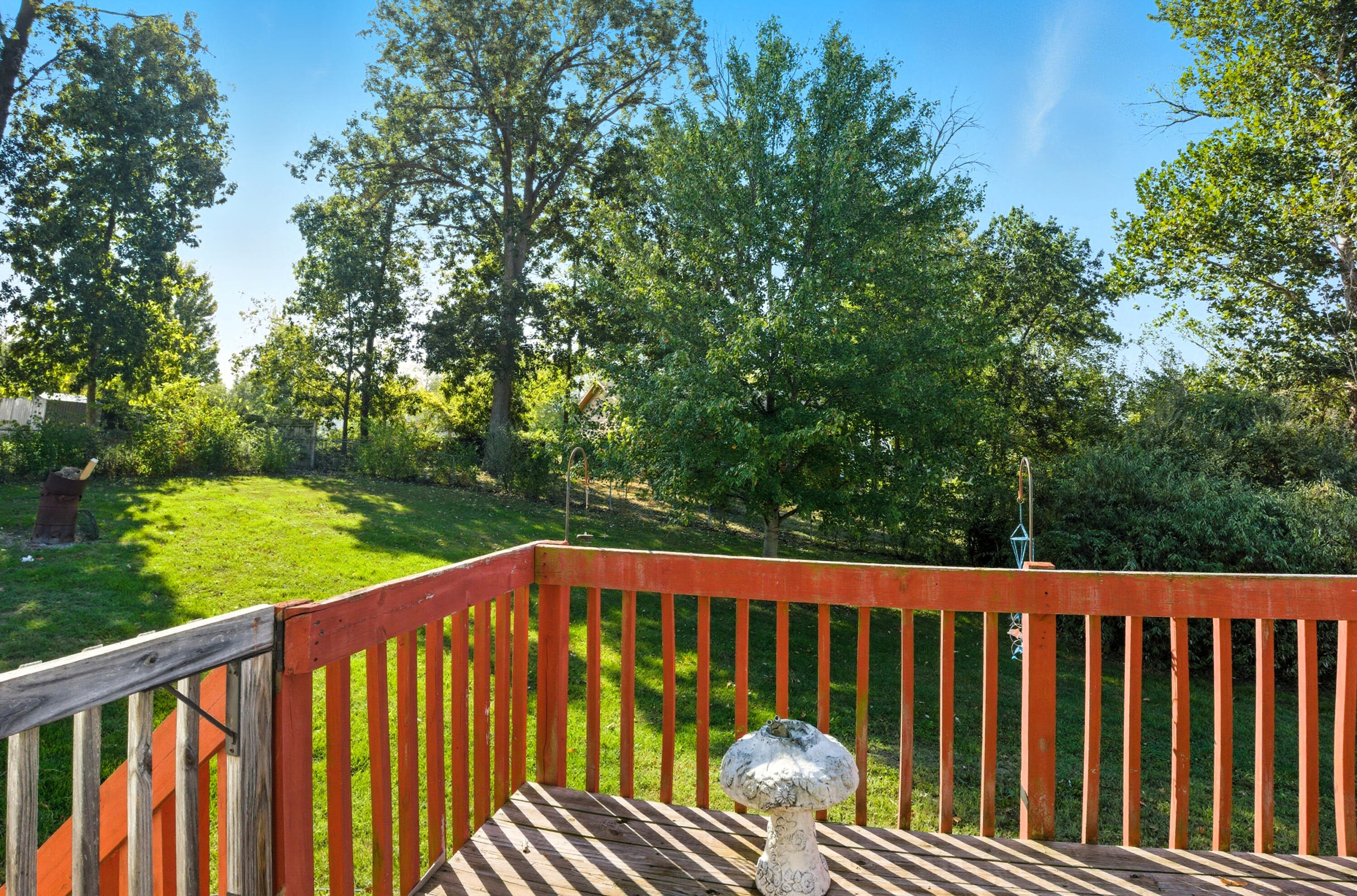 5261 N BURNING BUSH RD