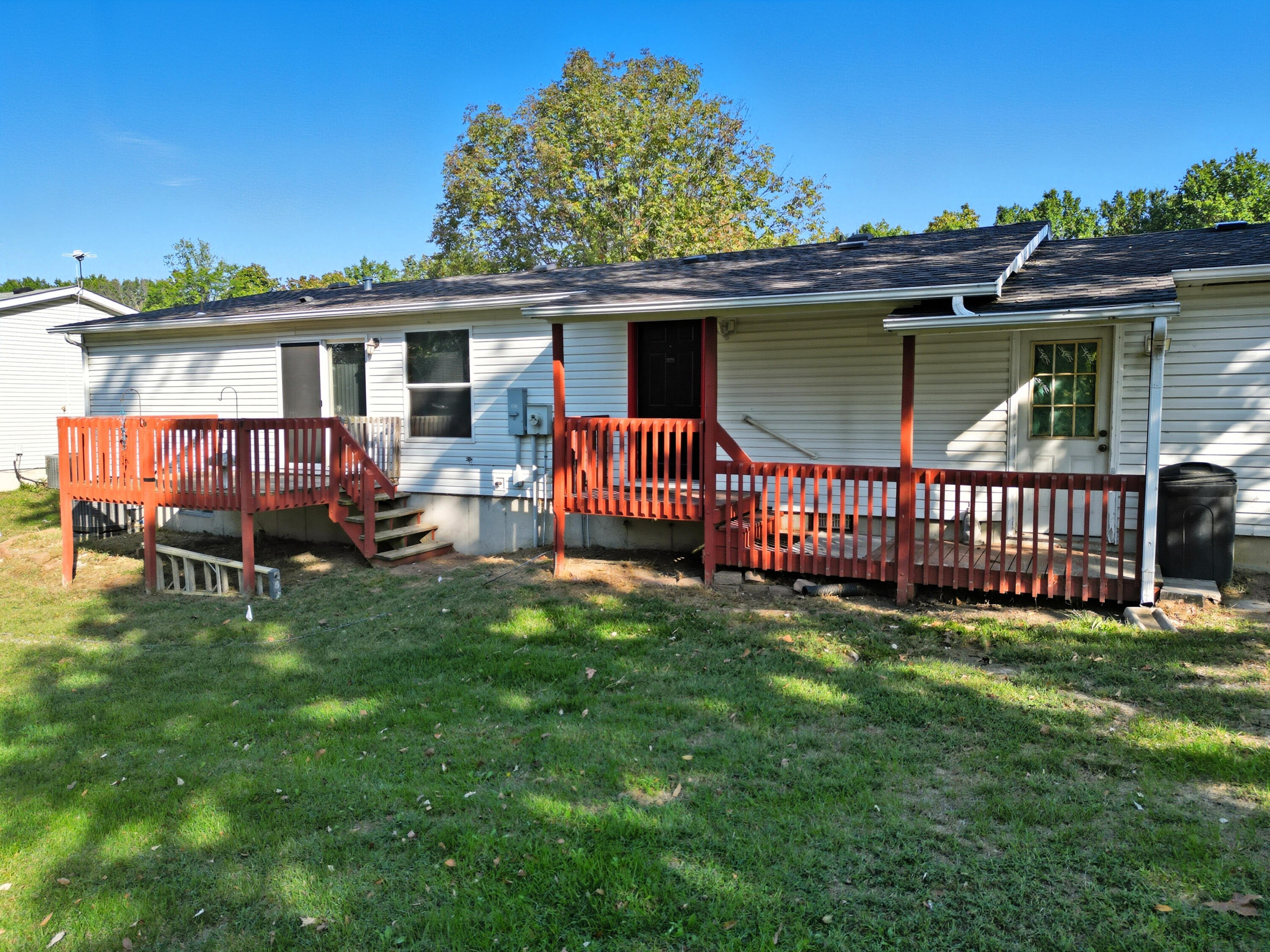 5261 N BURNING BUSH RD