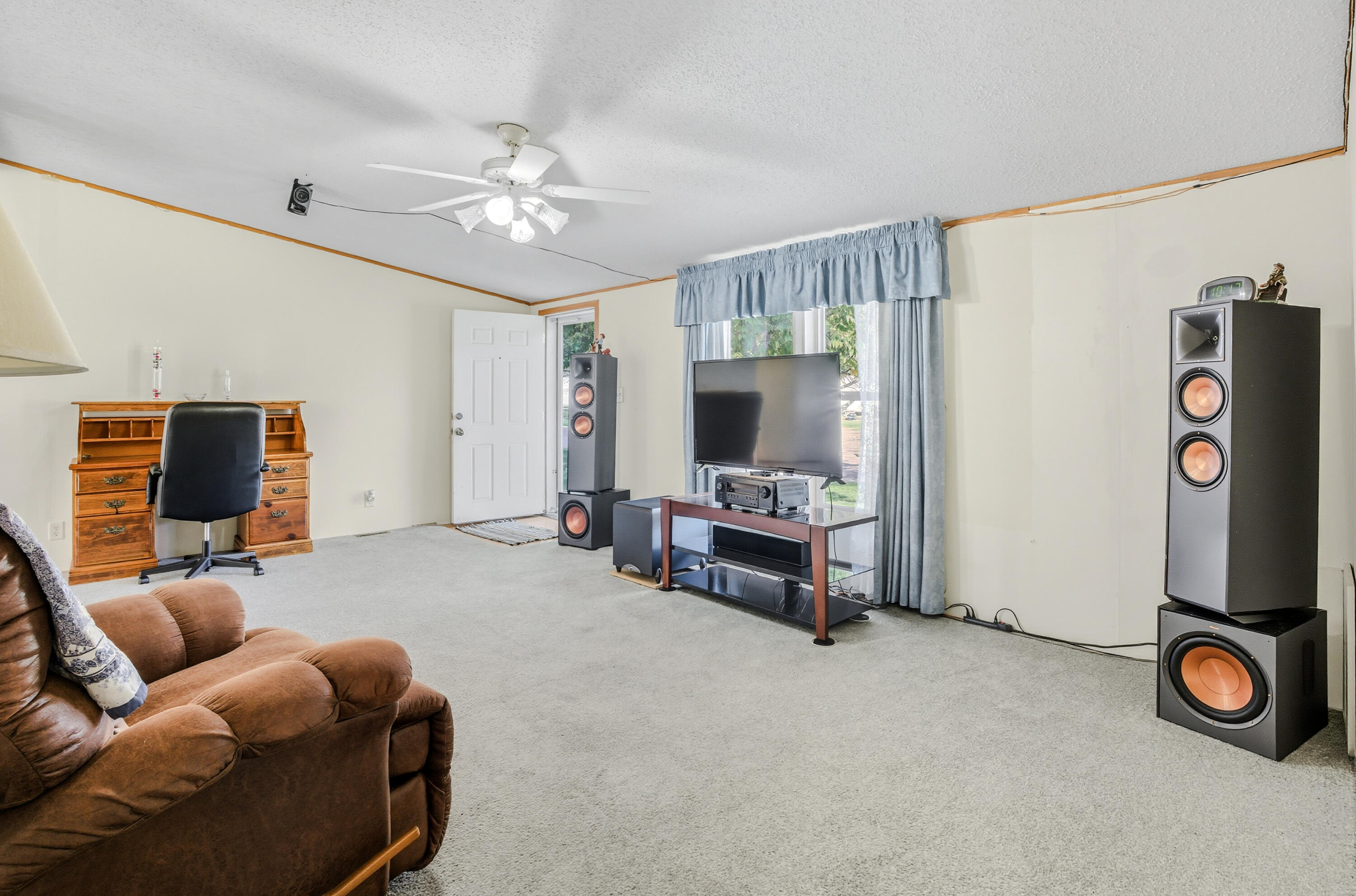 5261 N BURNING BUSH RD