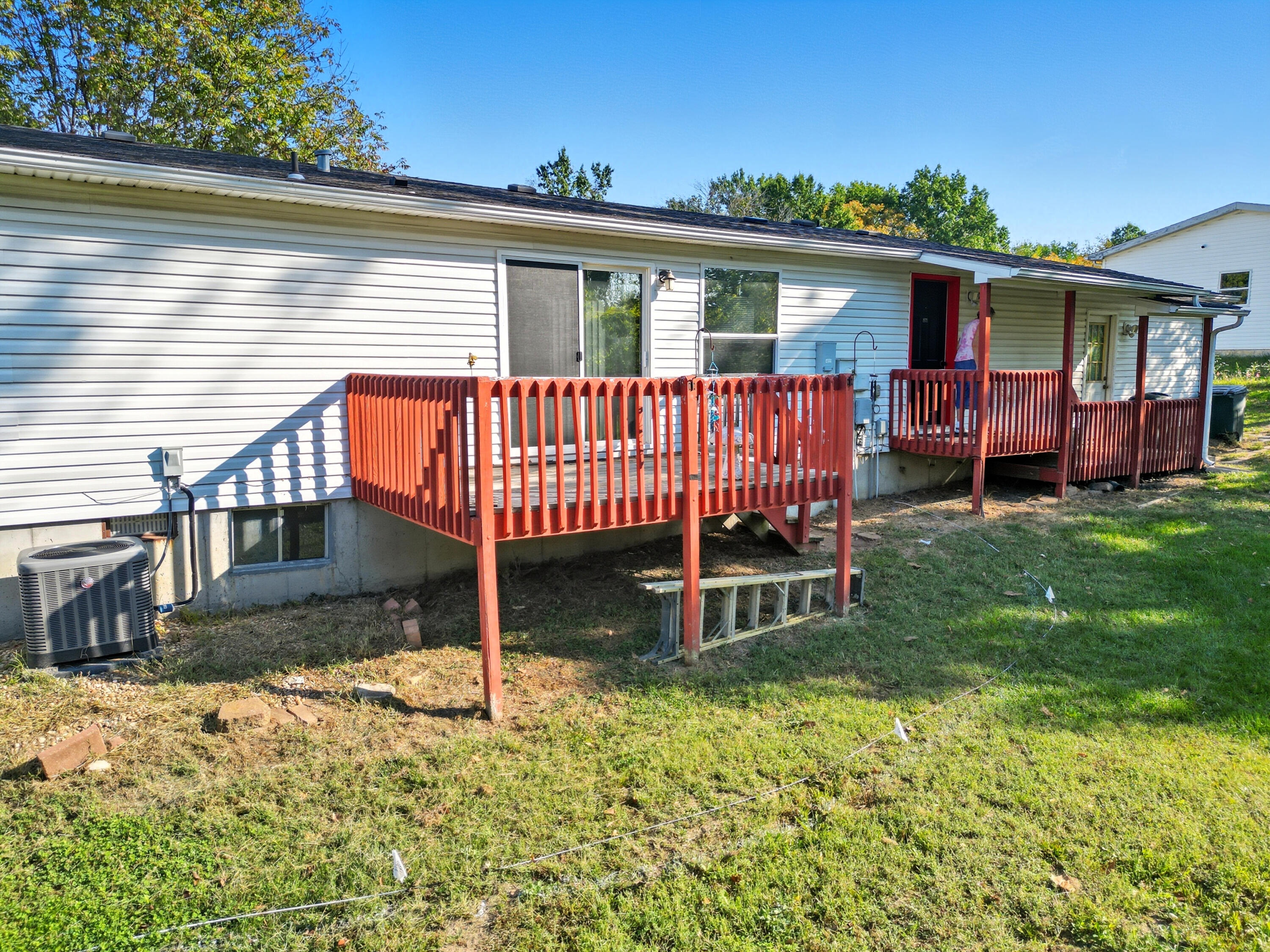 5261 N BURNING BUSH RD