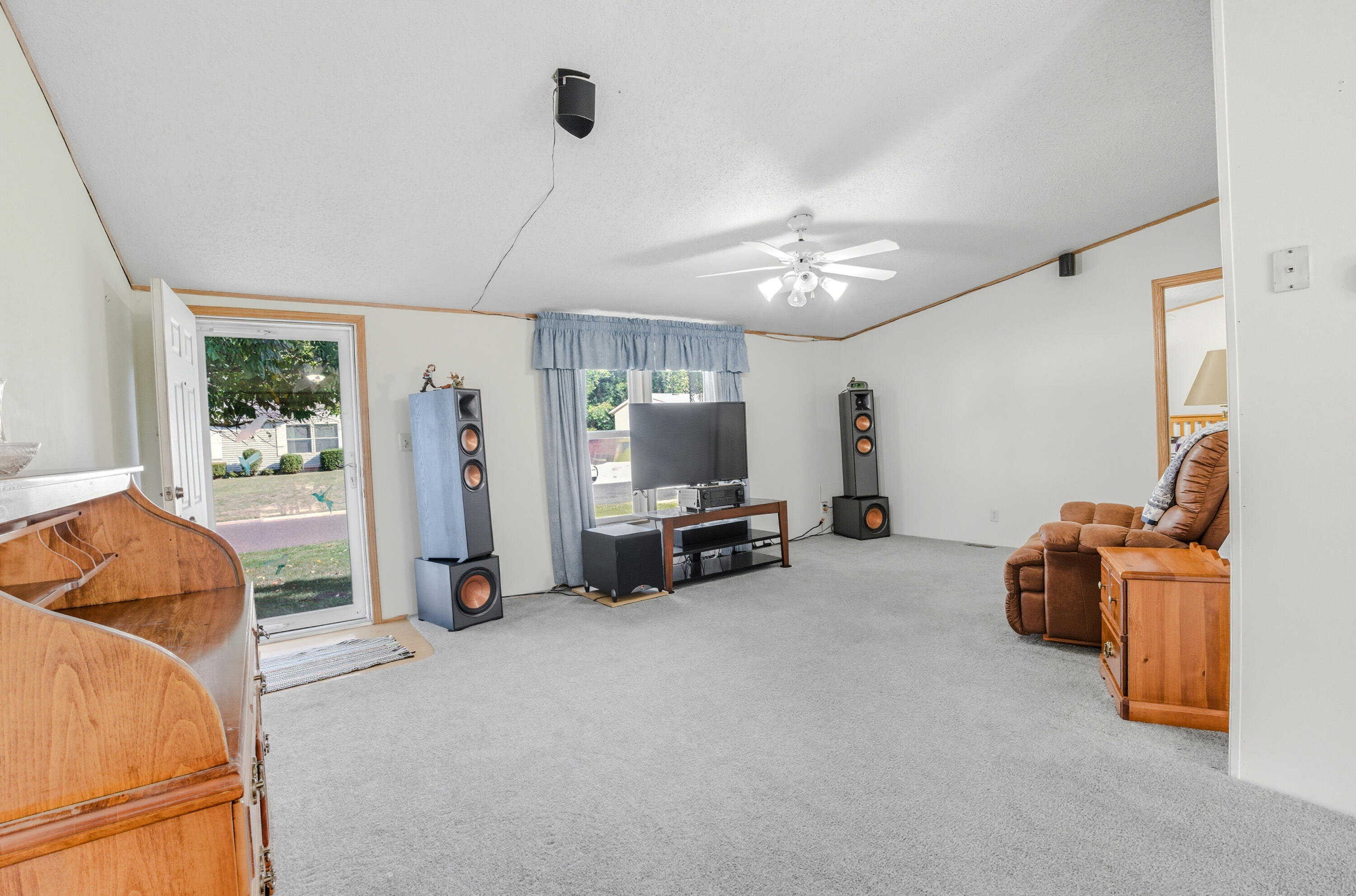 5261 N BURNING BUSH RD