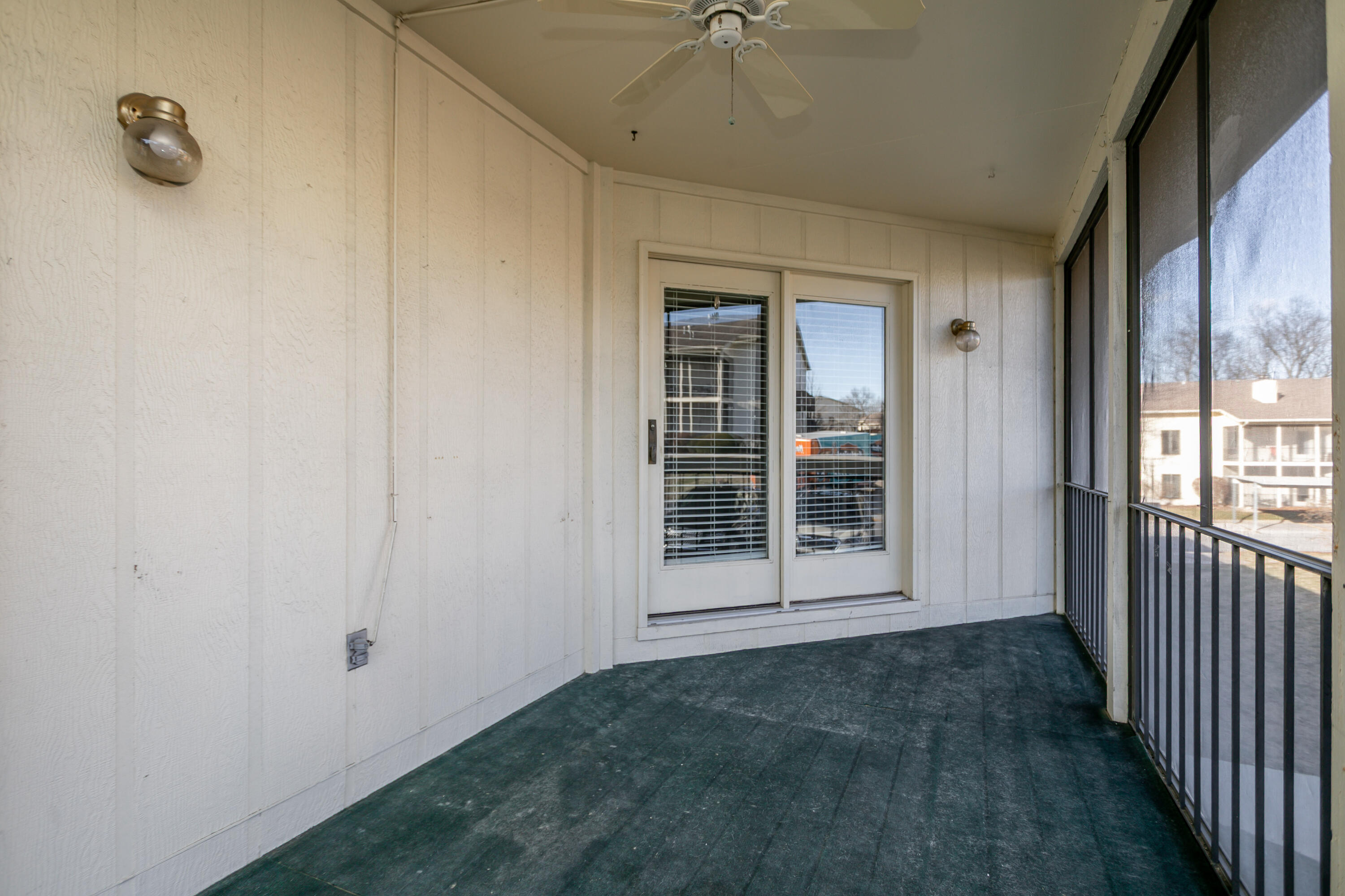 1105 PARK DEVILLE PL