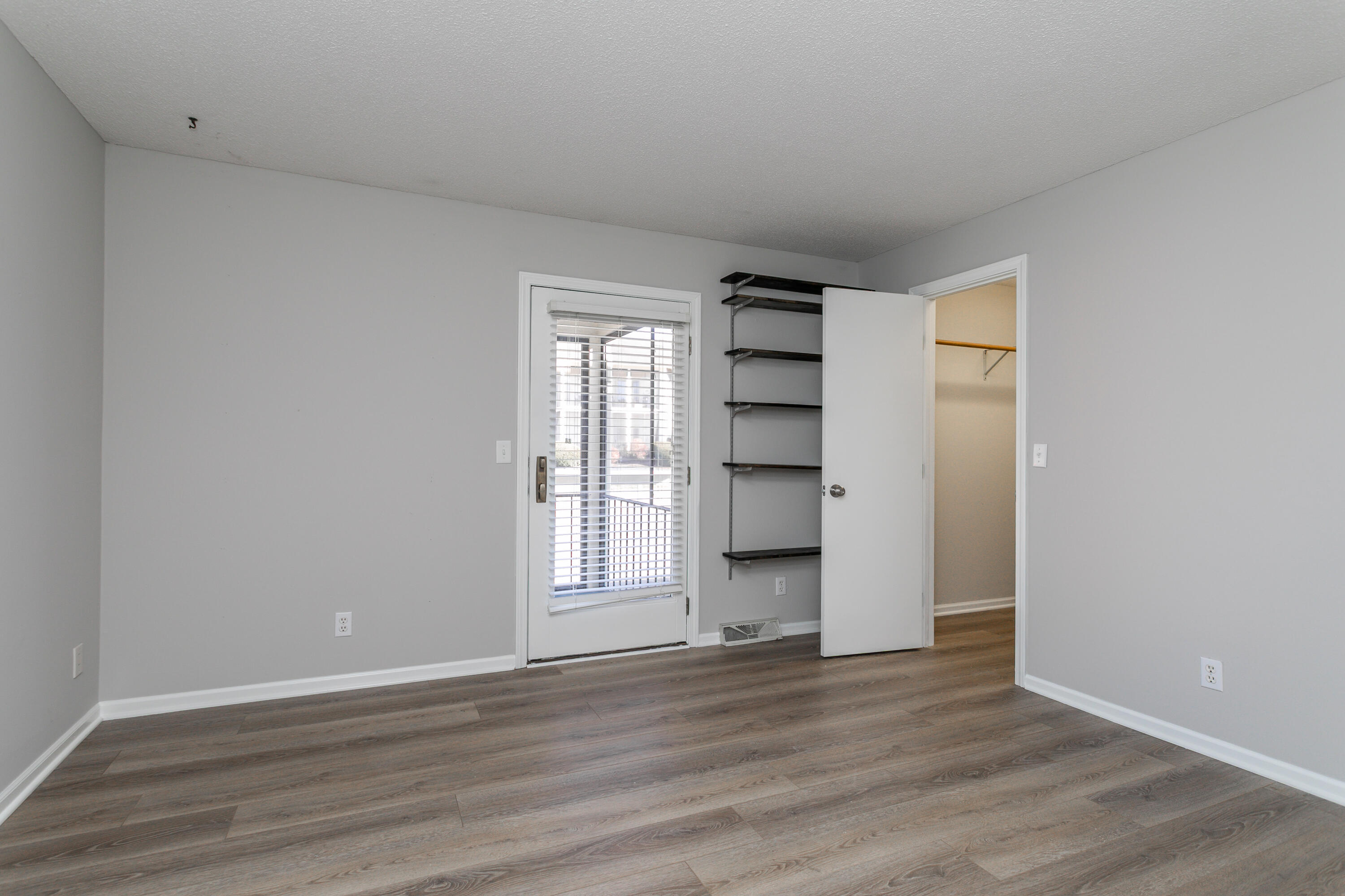 1105 PARK DEVILLE PL