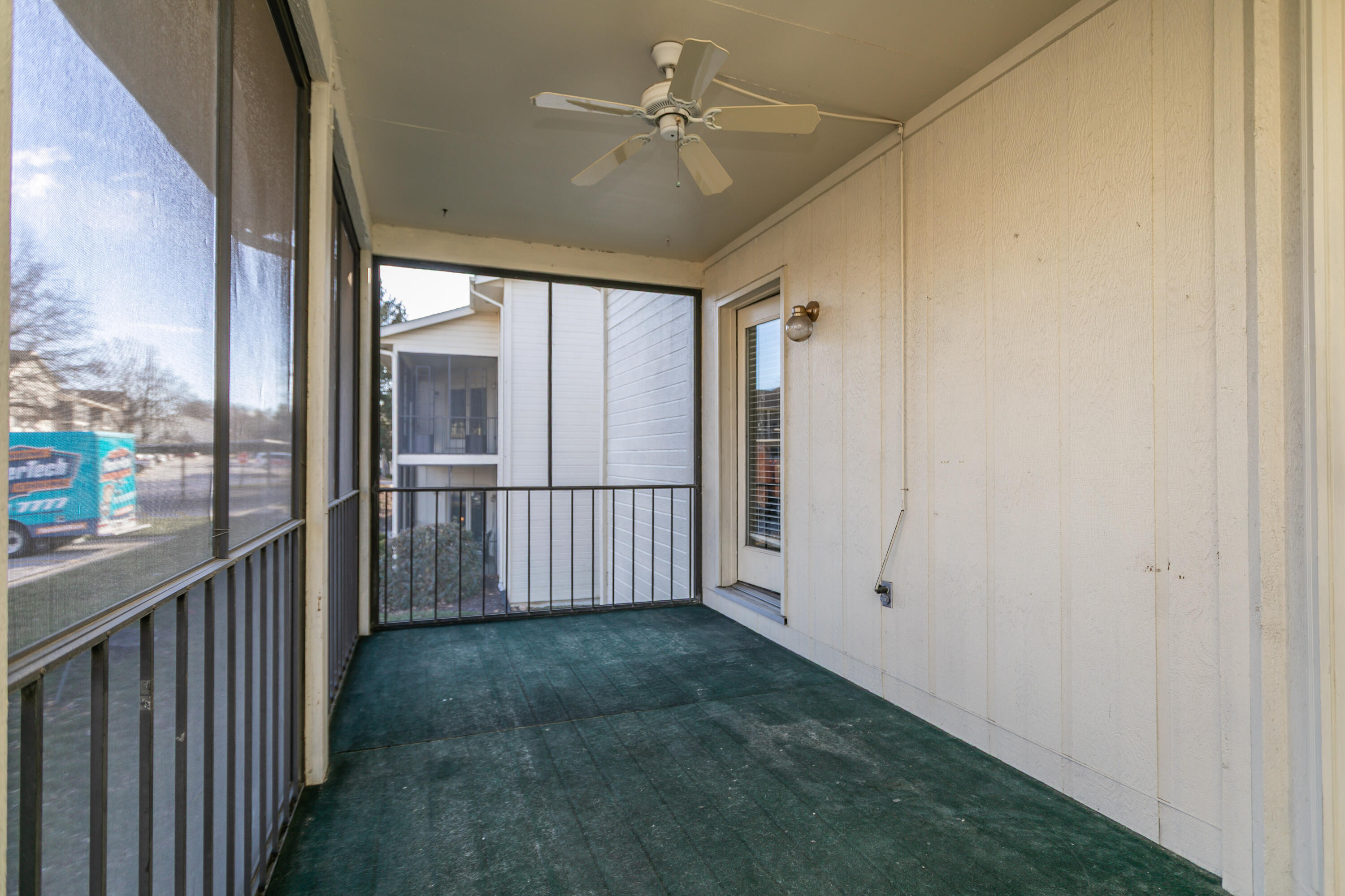 1105 PARK DEVILLE PL
