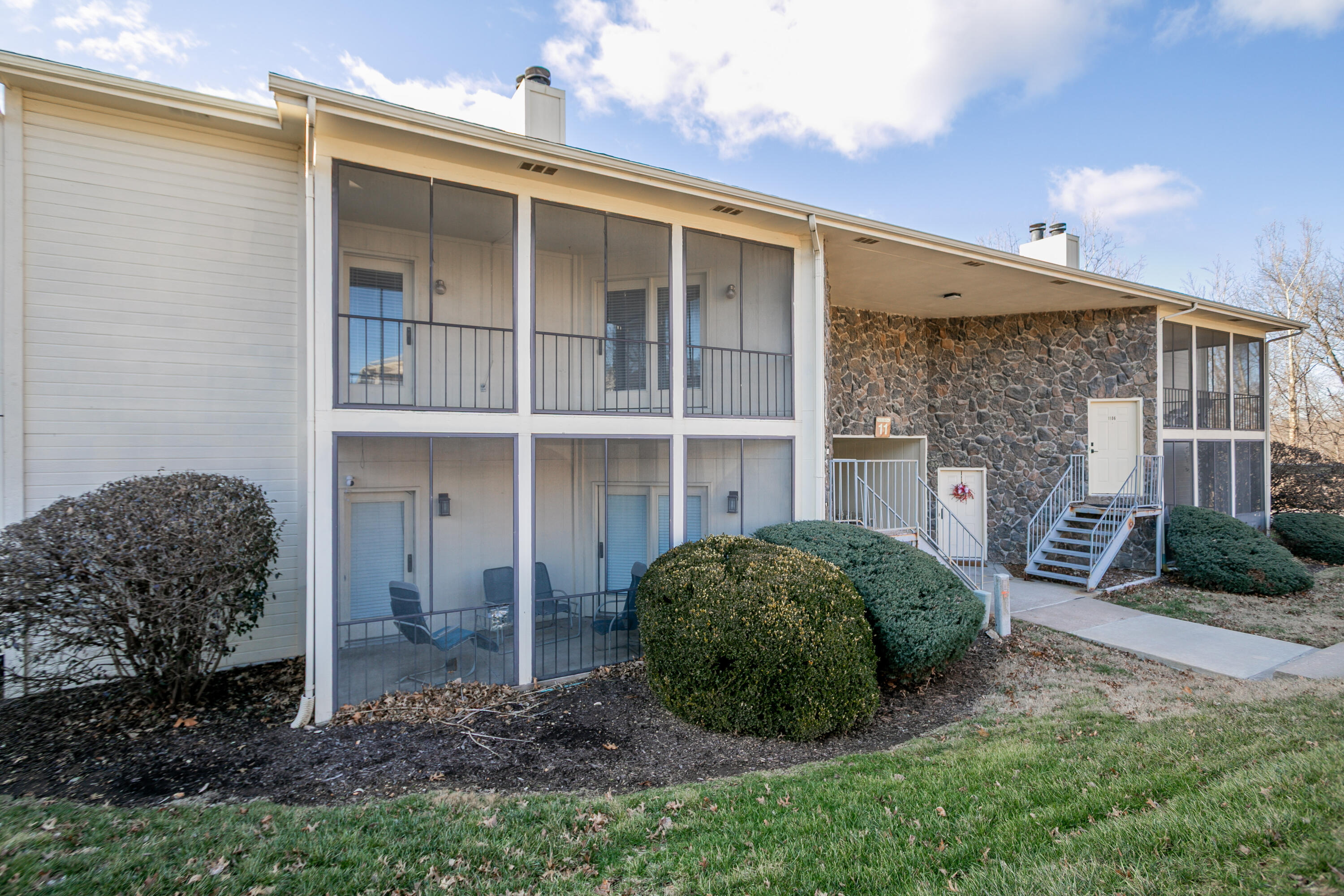 1105 PARK DEVILLE PL
