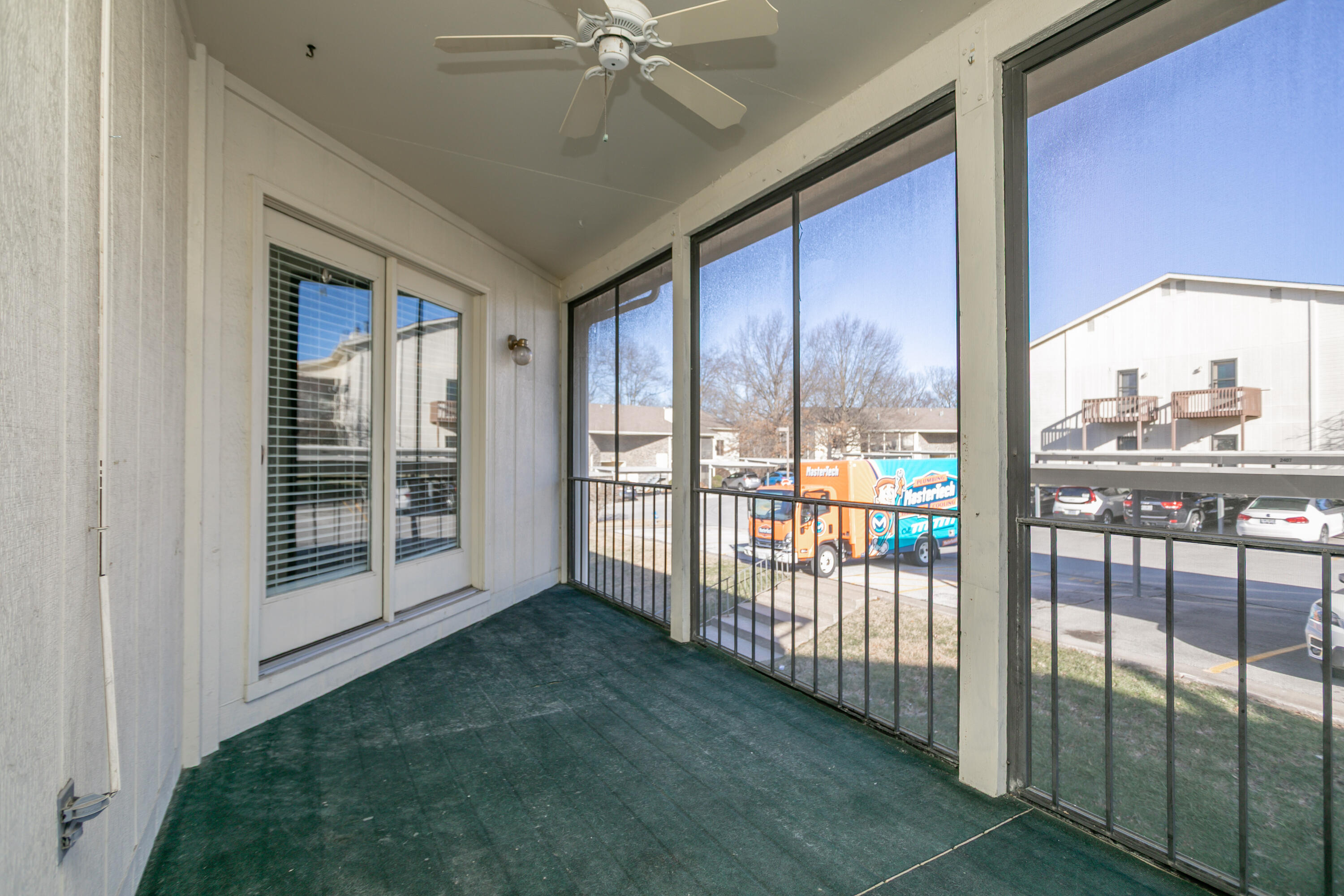1105 PARK DEVILLE PL