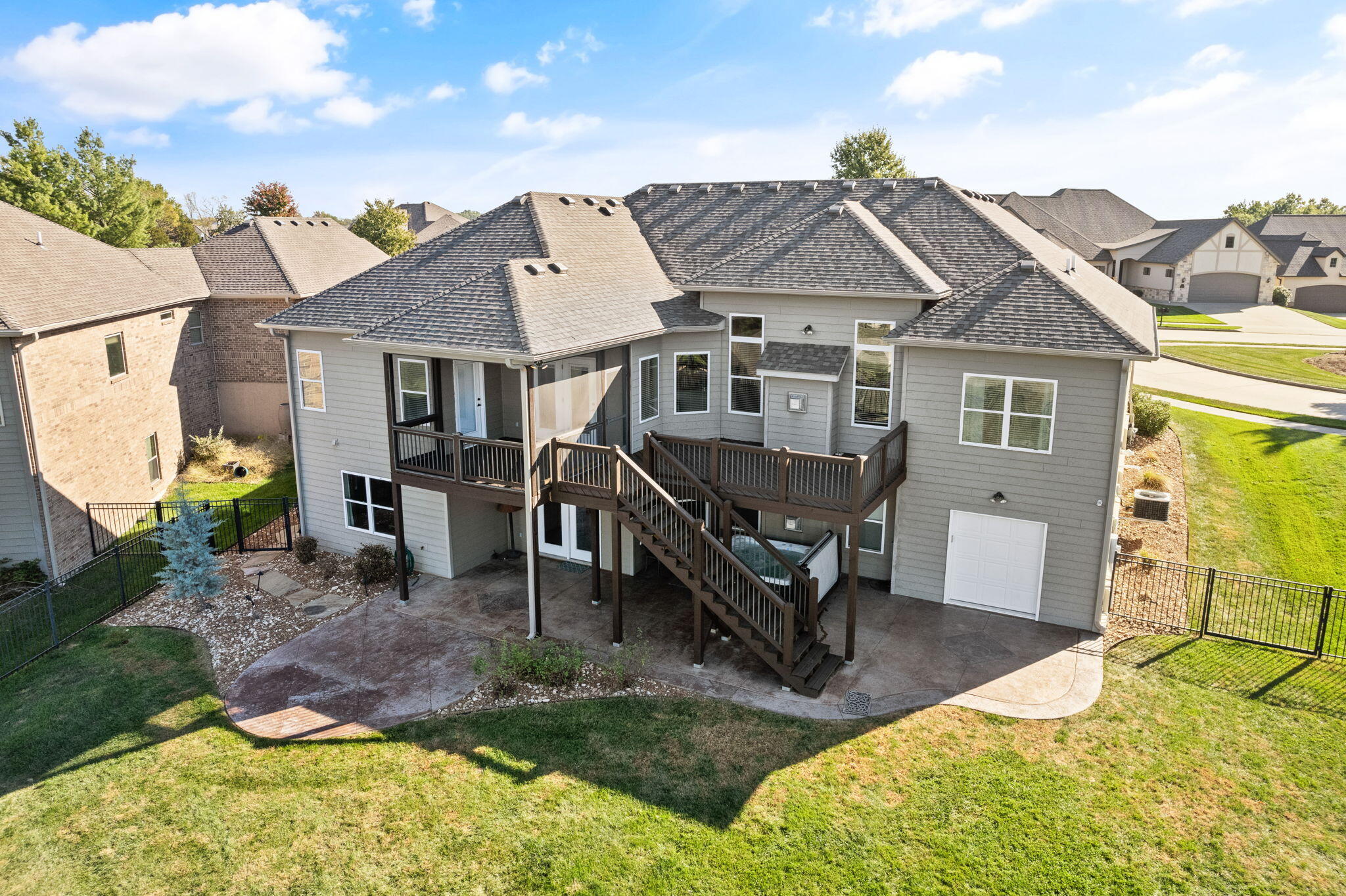 801 SUNSTONE LN
