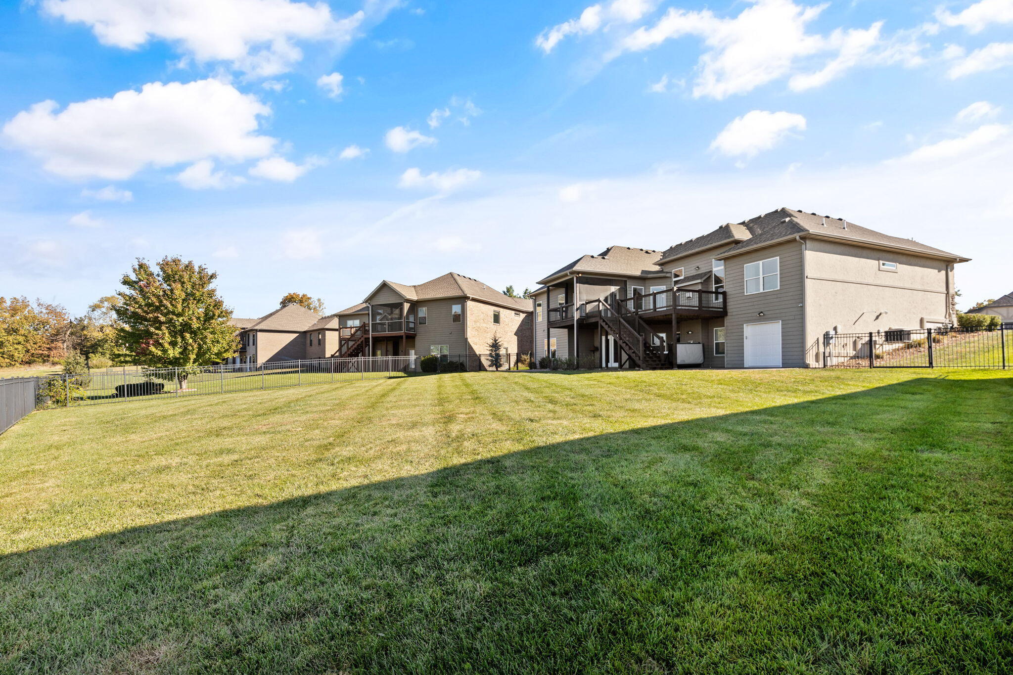 801 SUNSTONE LN